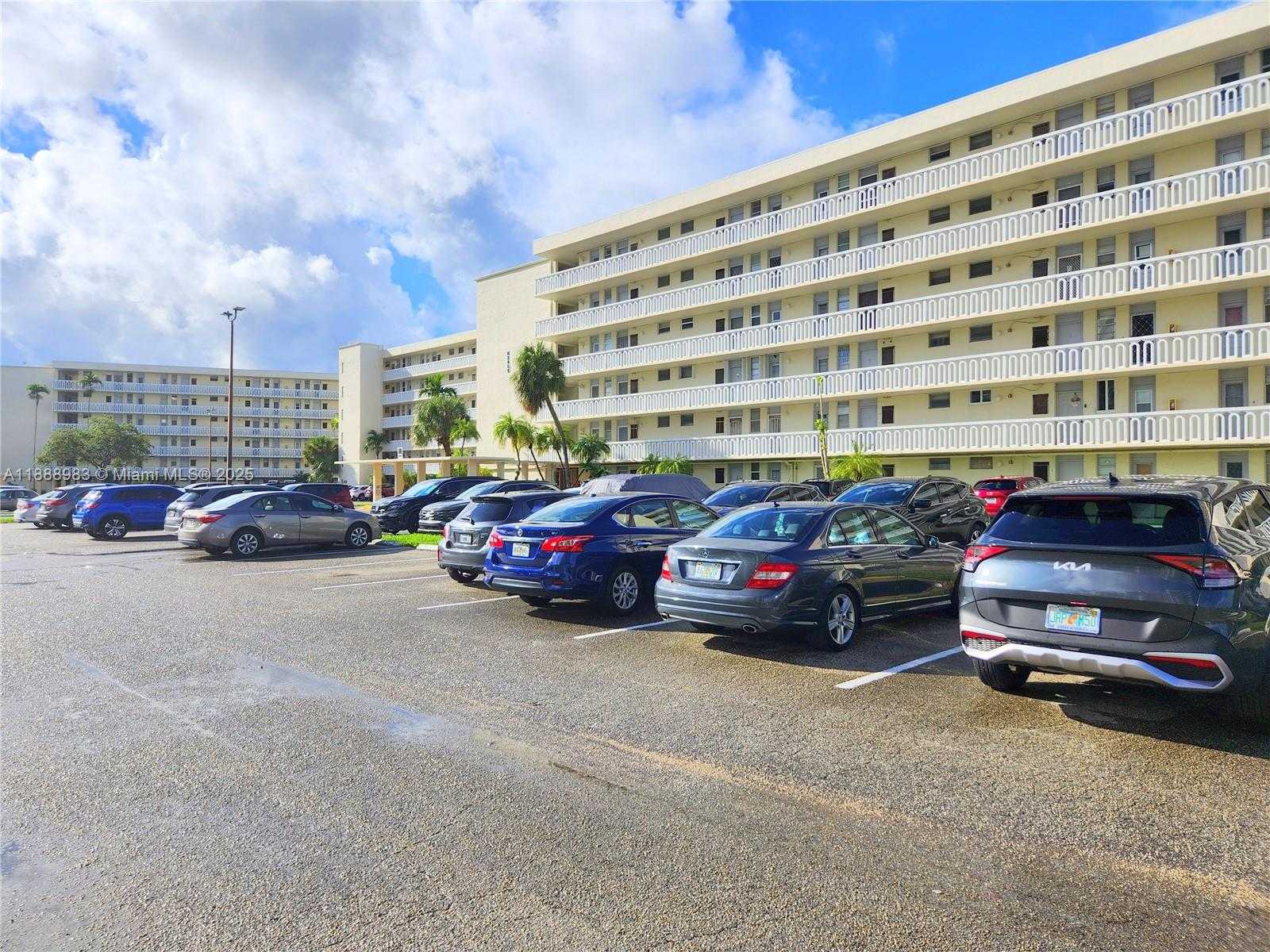 Small Image of 2855 LEONARD DR #H205, Aventura Number 13
