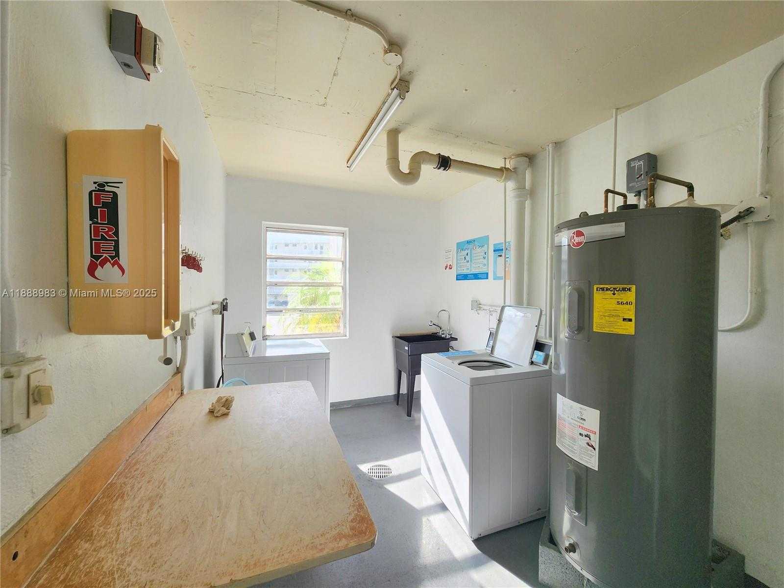 Small Image of 2855 LEONARD DR #H205, Aventura Number 8