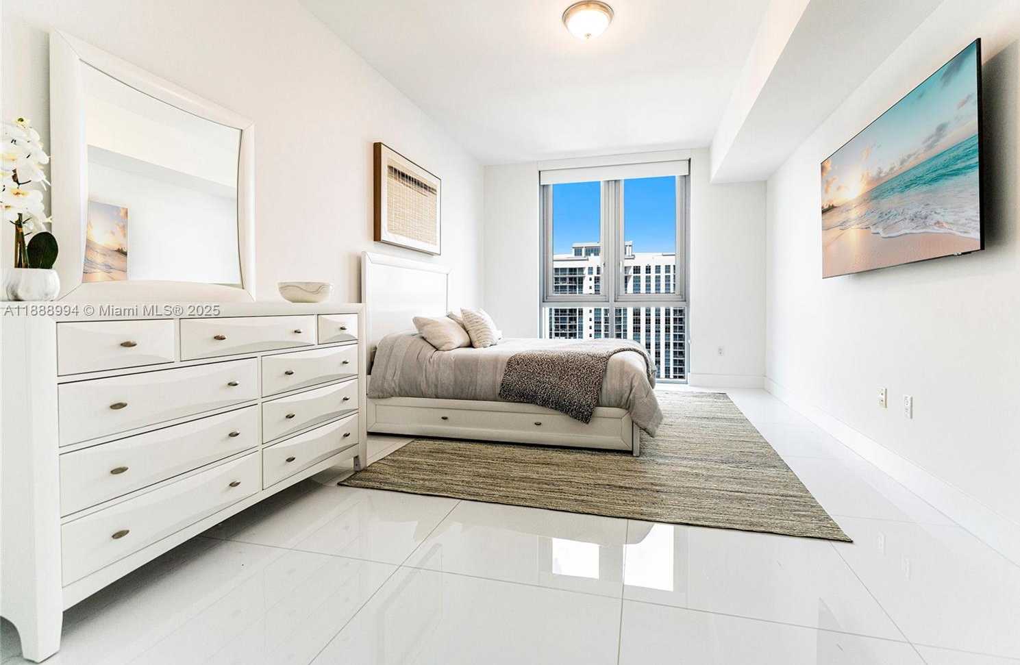 Small Image of 17111 BISCAYNE BLVD #2109, North Miami Beach Number 21