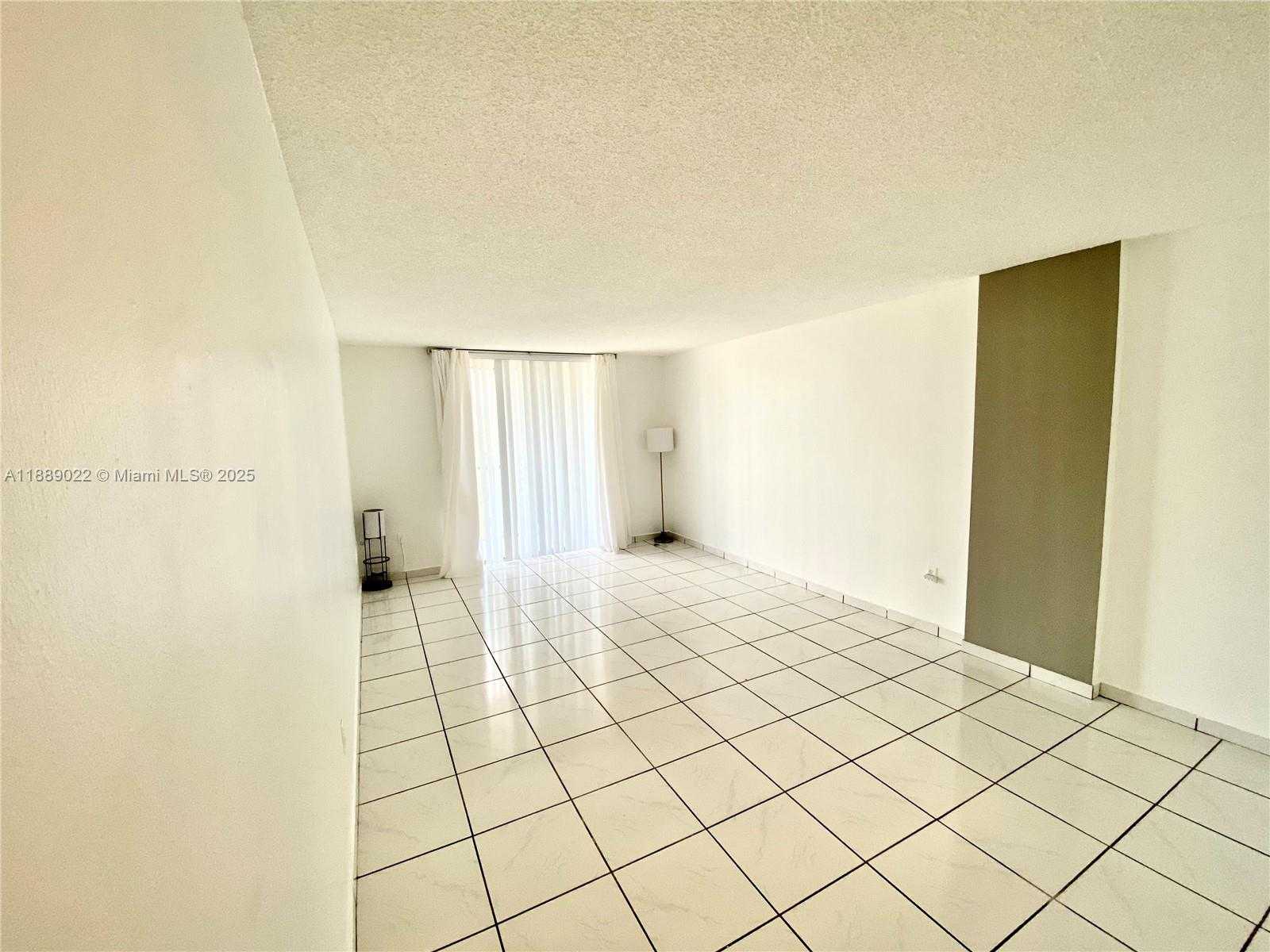 Small Image of 16950 DIXIE #A536, North Miami Beach Number 15