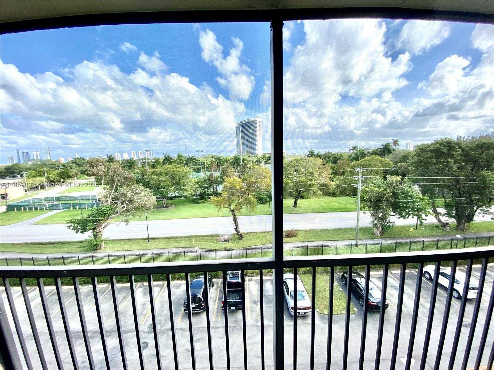 Small Image of 16950 DIXIE #A536, North Miami Beach Number 18