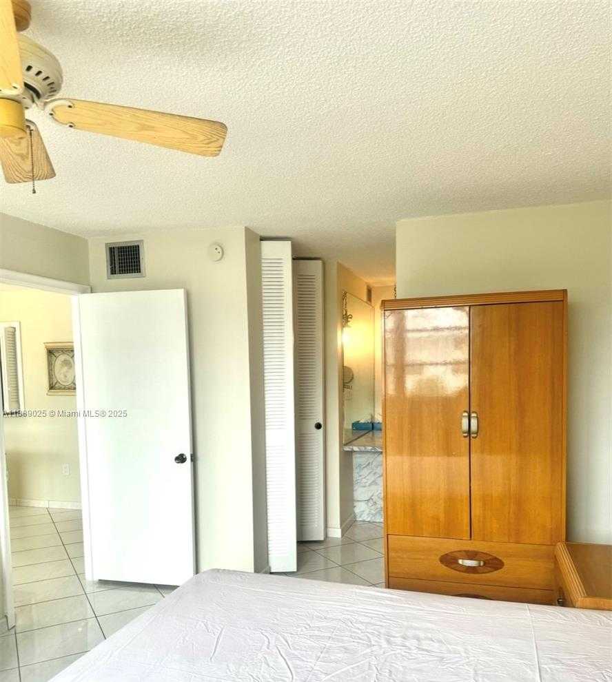 Small Image of 3600 NORTH EAST 170 ST #Apt.D.303, North Miami Beach Number 10
