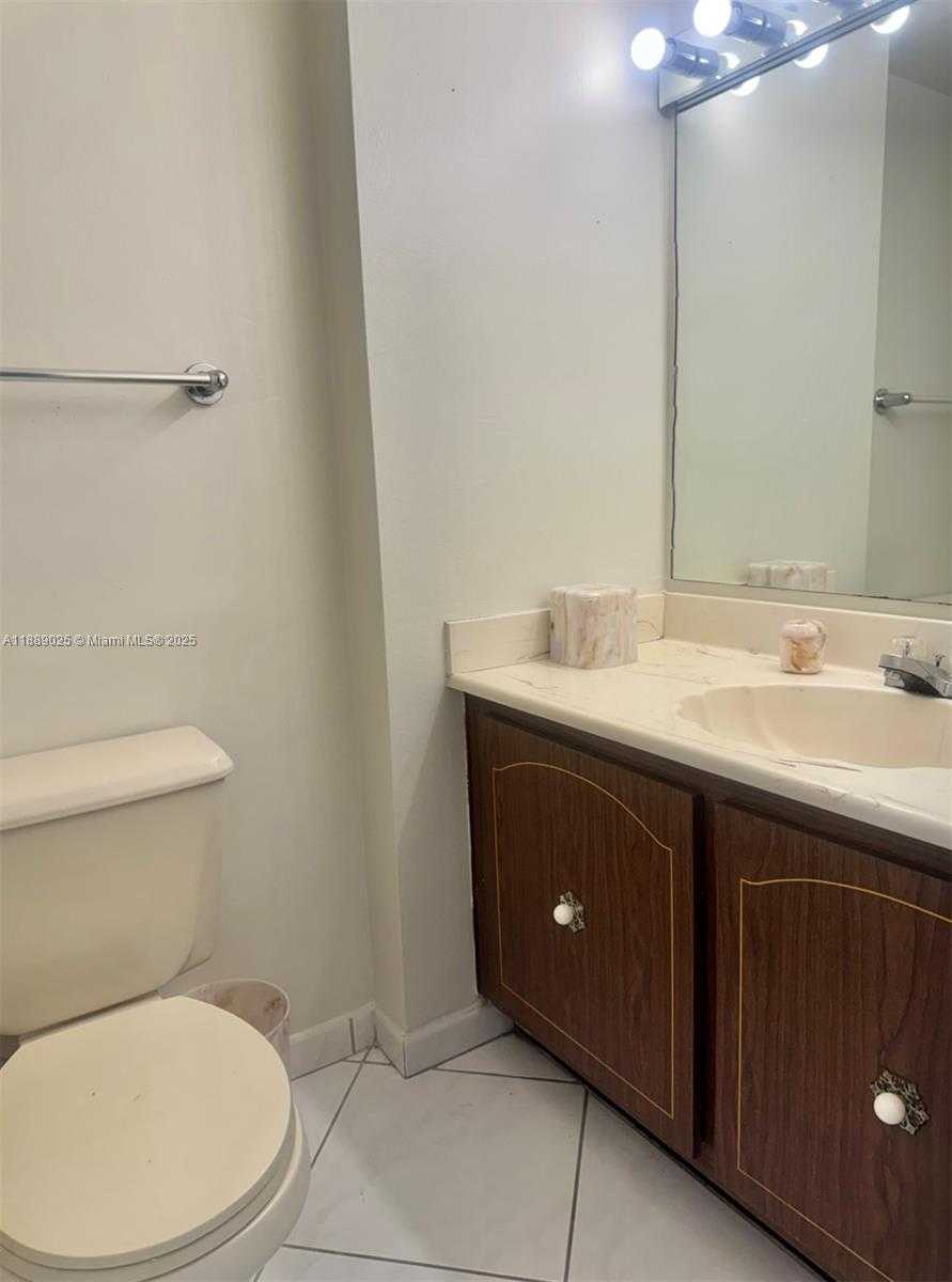 Small Image of 3600 NORTH EAST 170 ST #Apt.D.303, North Miami Beach Number 14