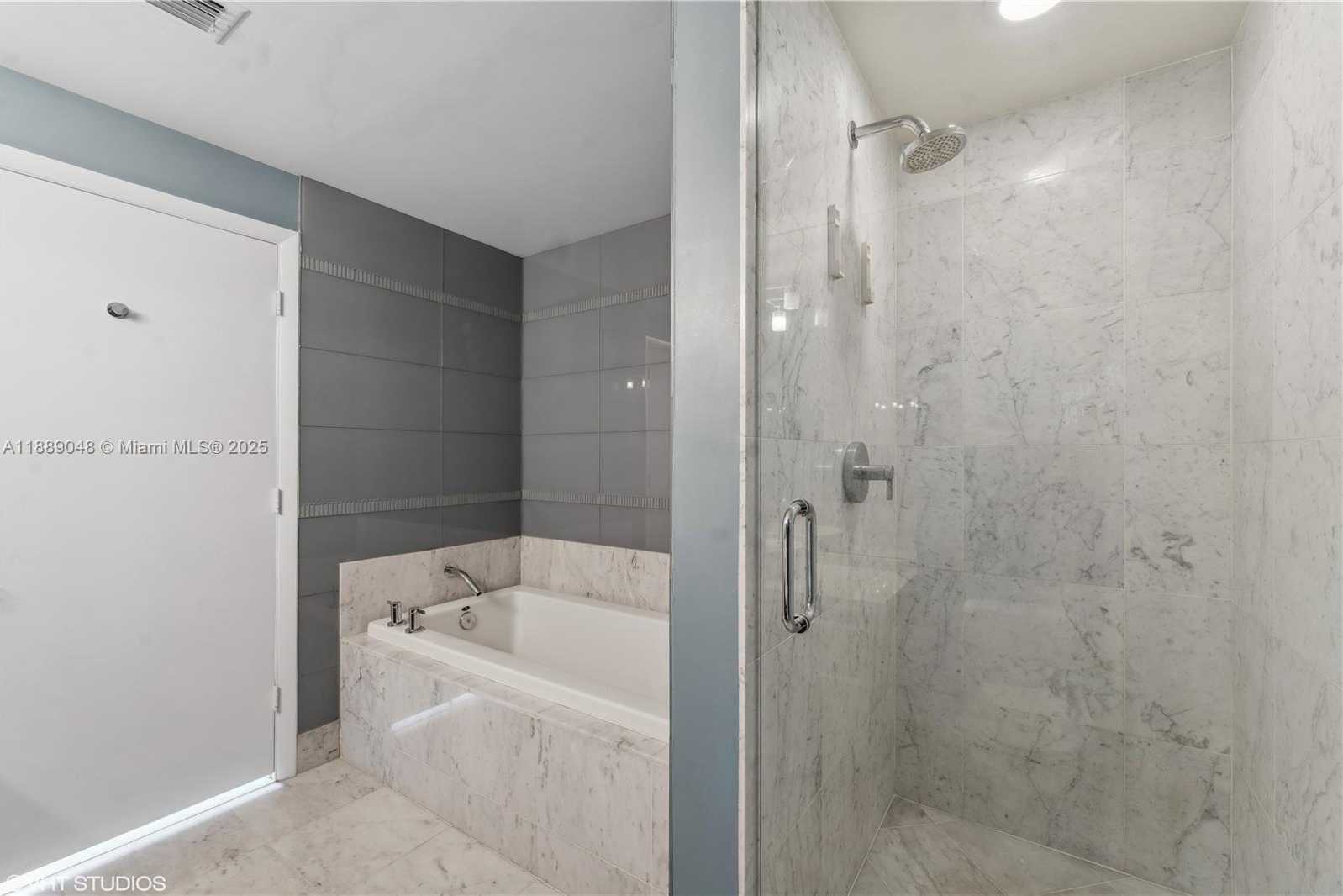 Small Image of 244 BISCAYNE BLVD #3903, Miami Number 20