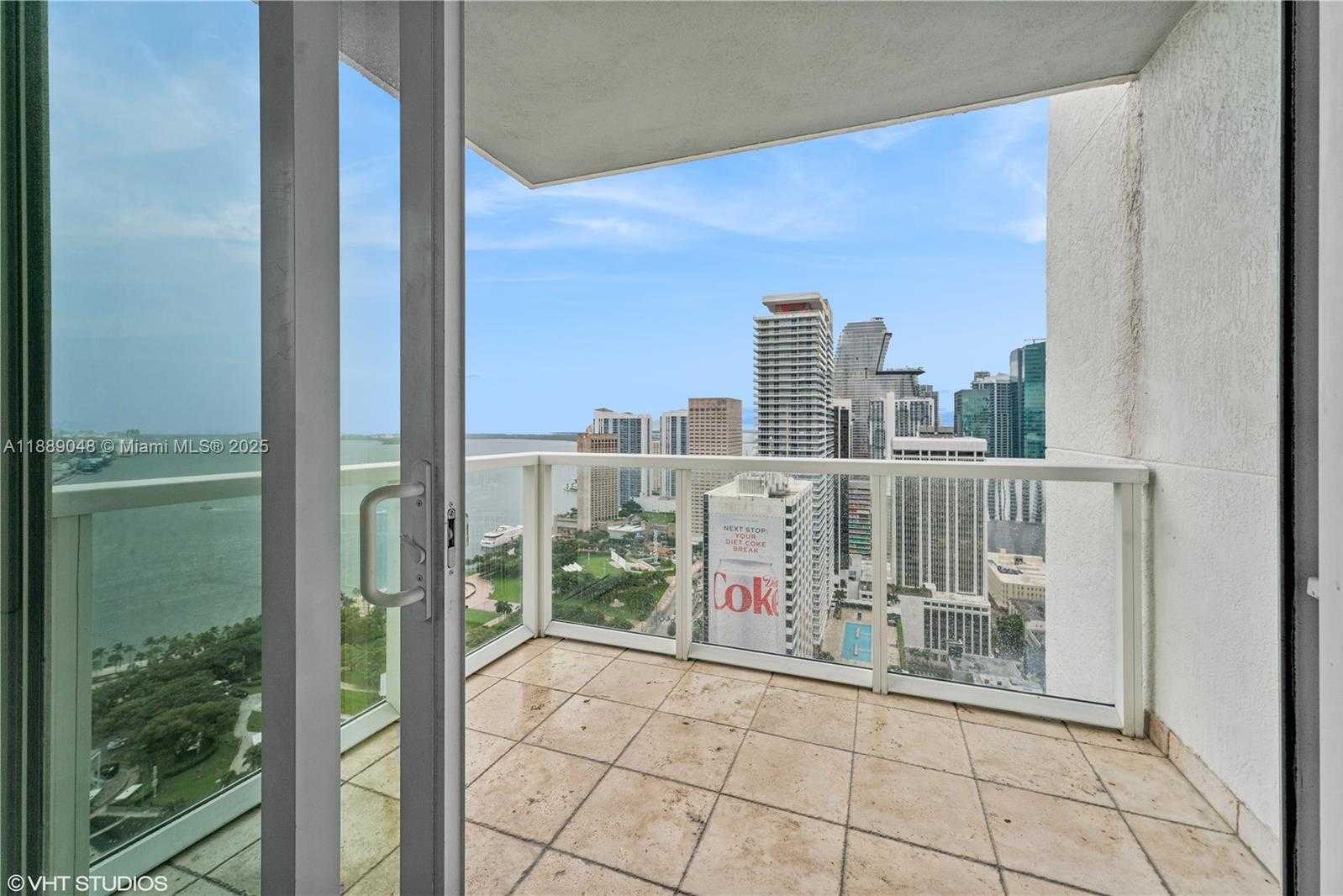 Small Image of 244 BISCAYNE BLVD #3903, Miami Number 23