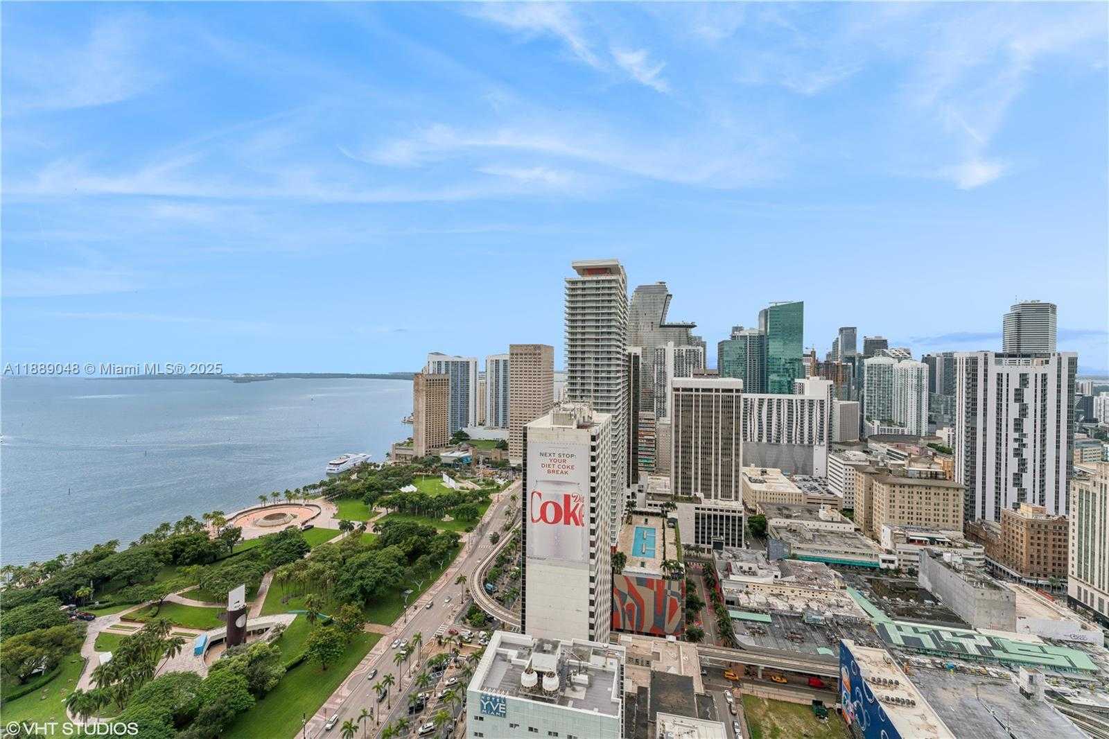 Small Image of 244 BISCAYNE BLVD #3903, Miami Number 25