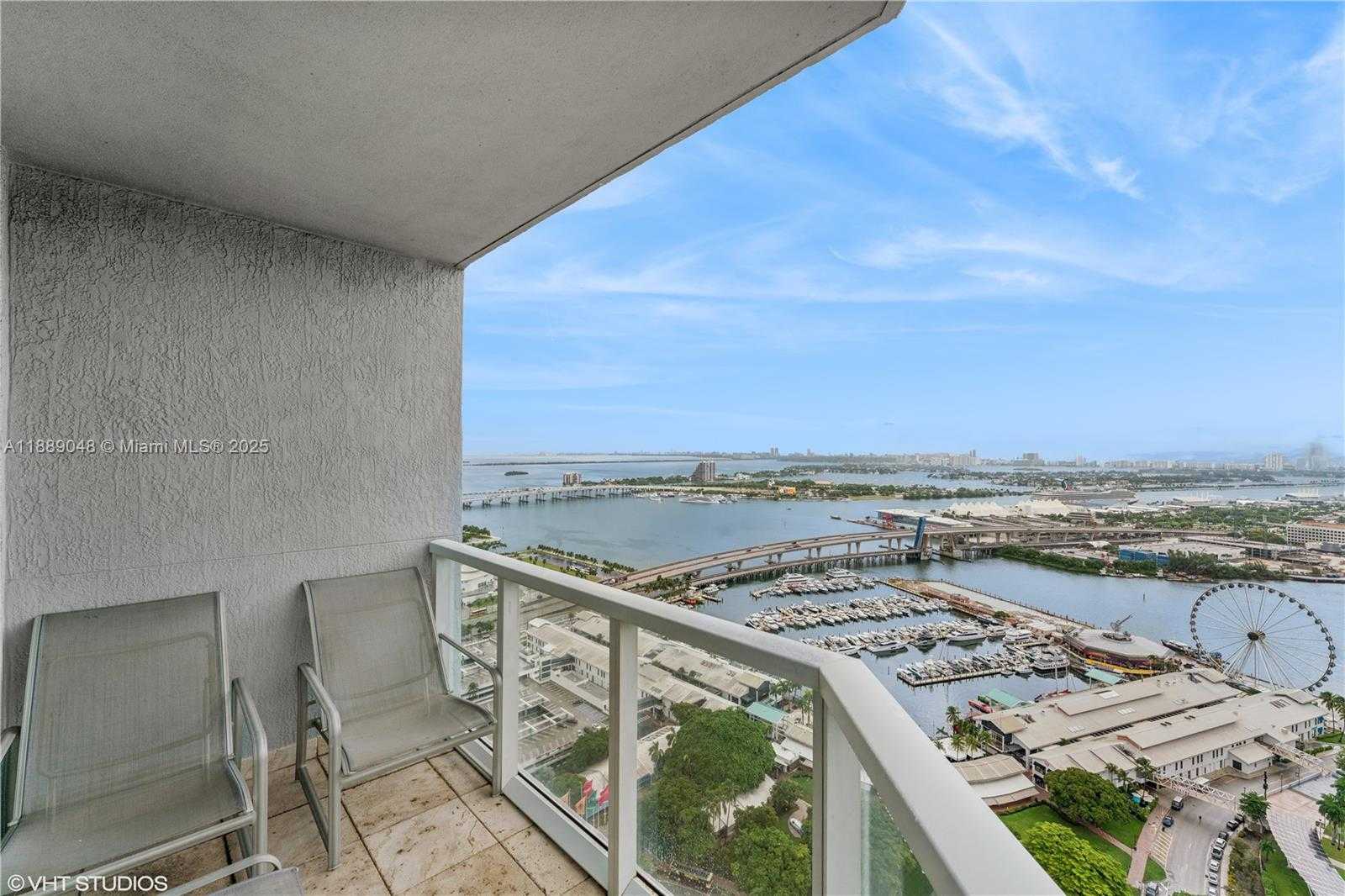 Small Image of 244 BISCAYNE BLVD #3903, Miami Number 4