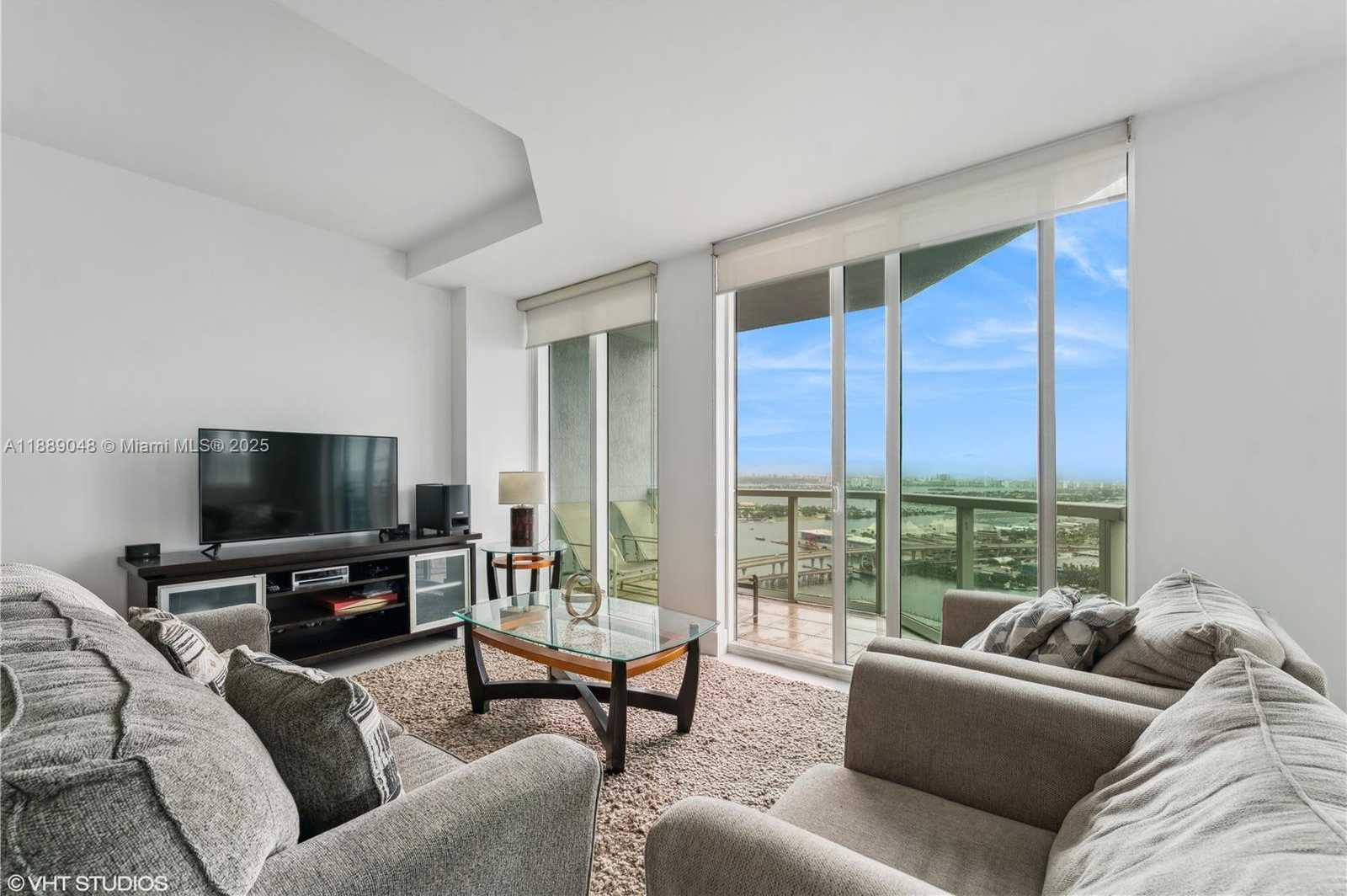 Small Image of 244 BISCAYNE BLVD #3903, Miami Number 5