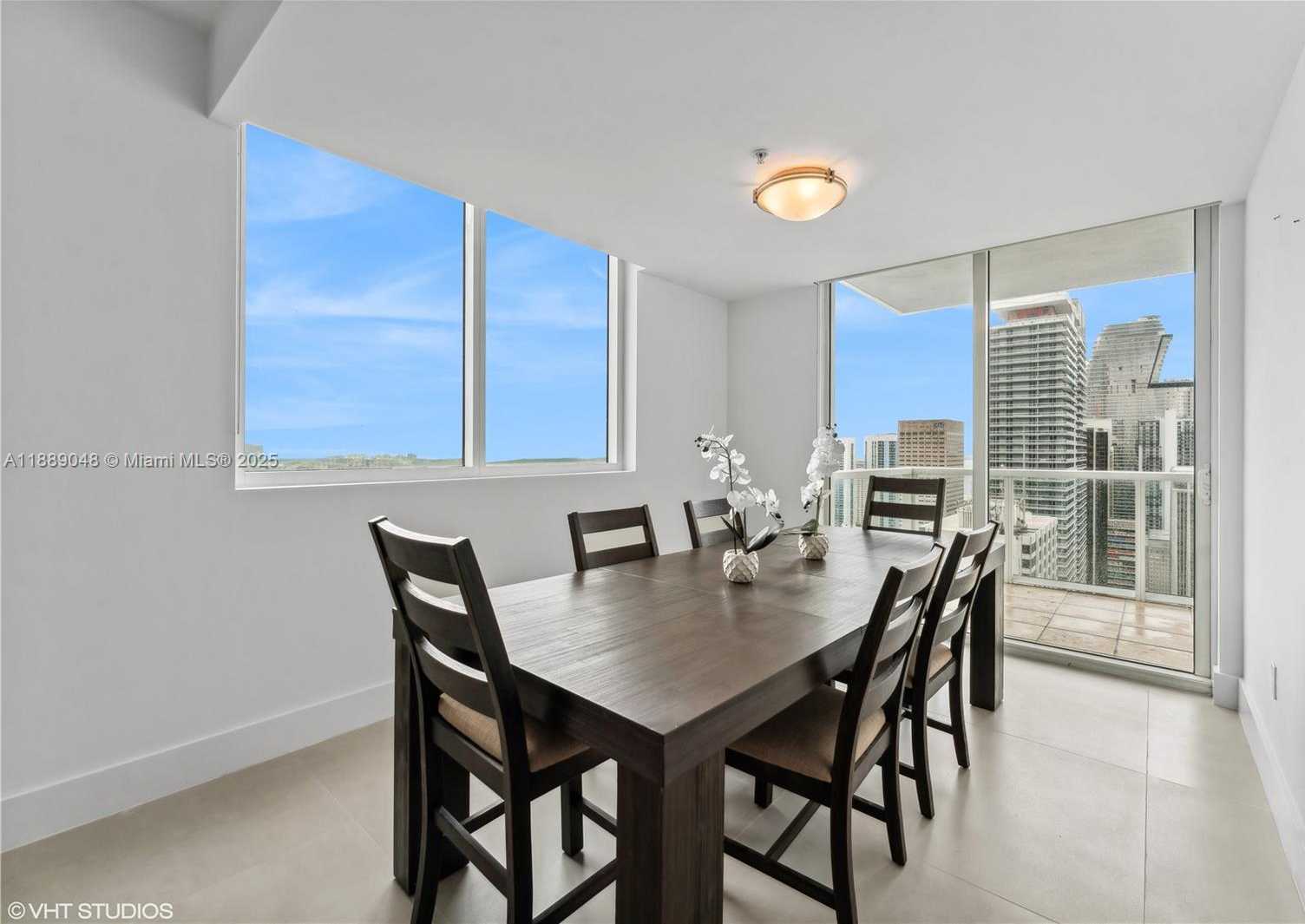 Small Image of 244 BISCAYNE BLVD #3903, Miami Number 7