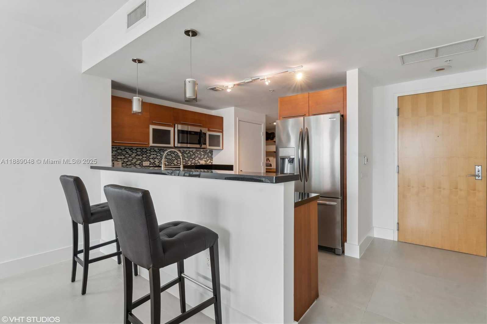 Small Image of 244 BISCAYNE BLVD #3903, Miami Number 8