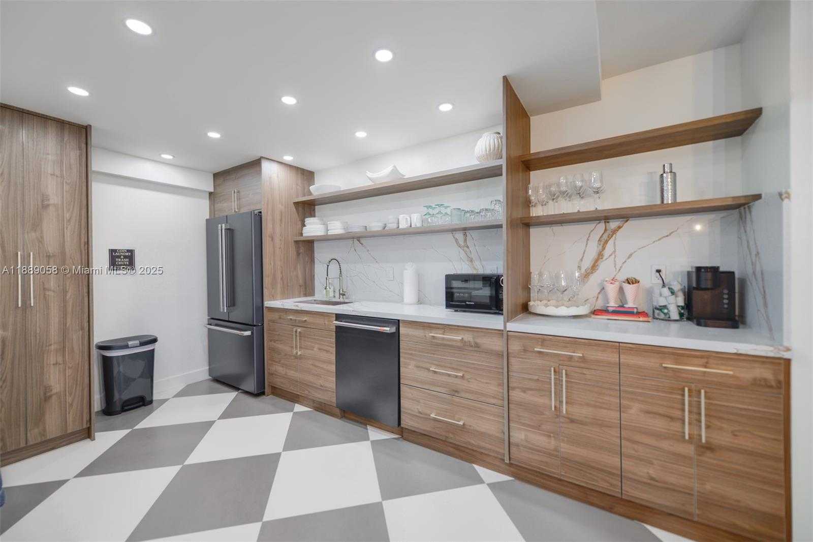 Small Image of 17800 ATLANTIC BLVD #PH14, Sunny Isles Beach Number 14