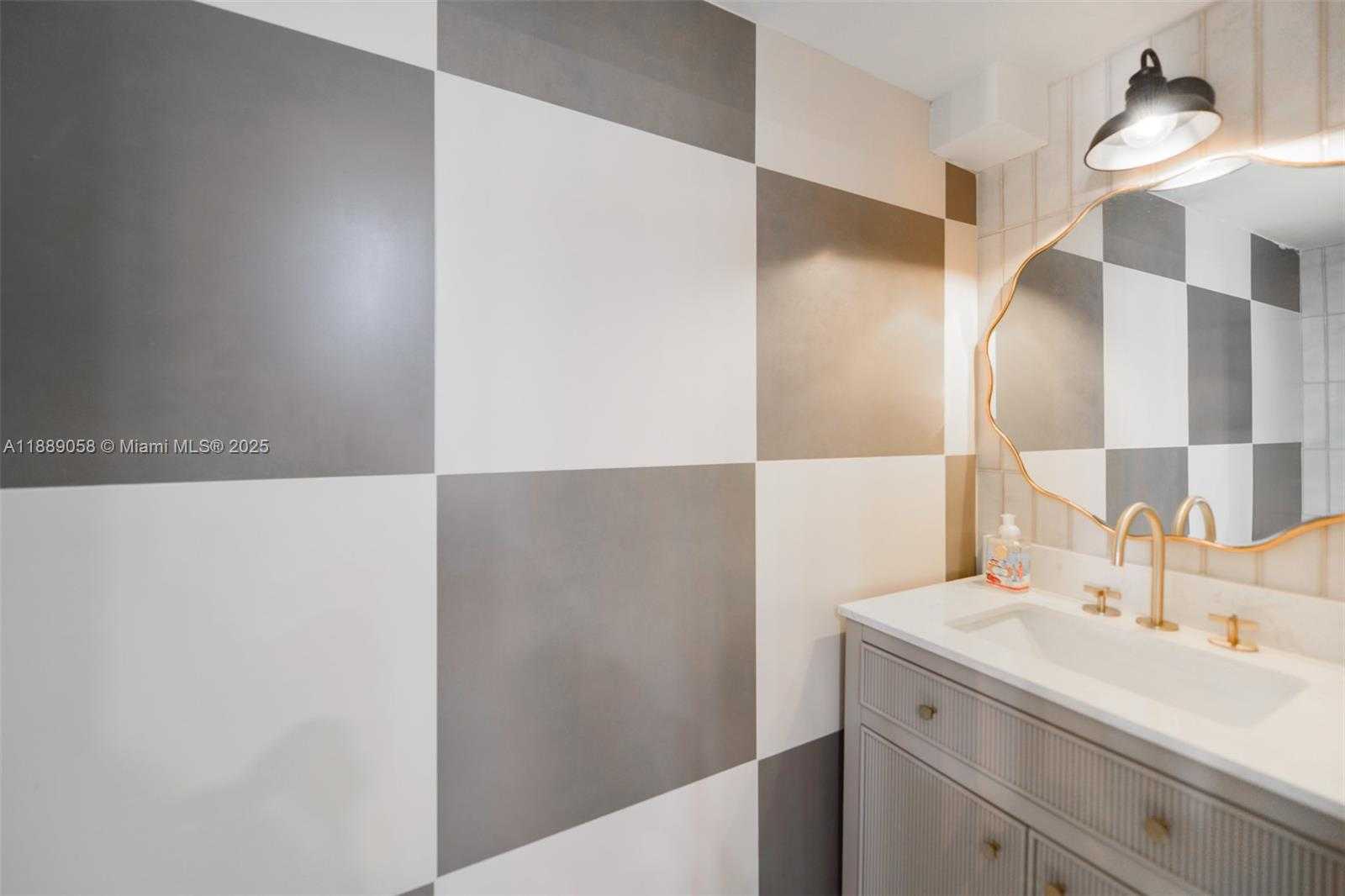 Small Image of 17800 ATLANTIC BLVD #PH14, Sunny Isles Beach Number 15