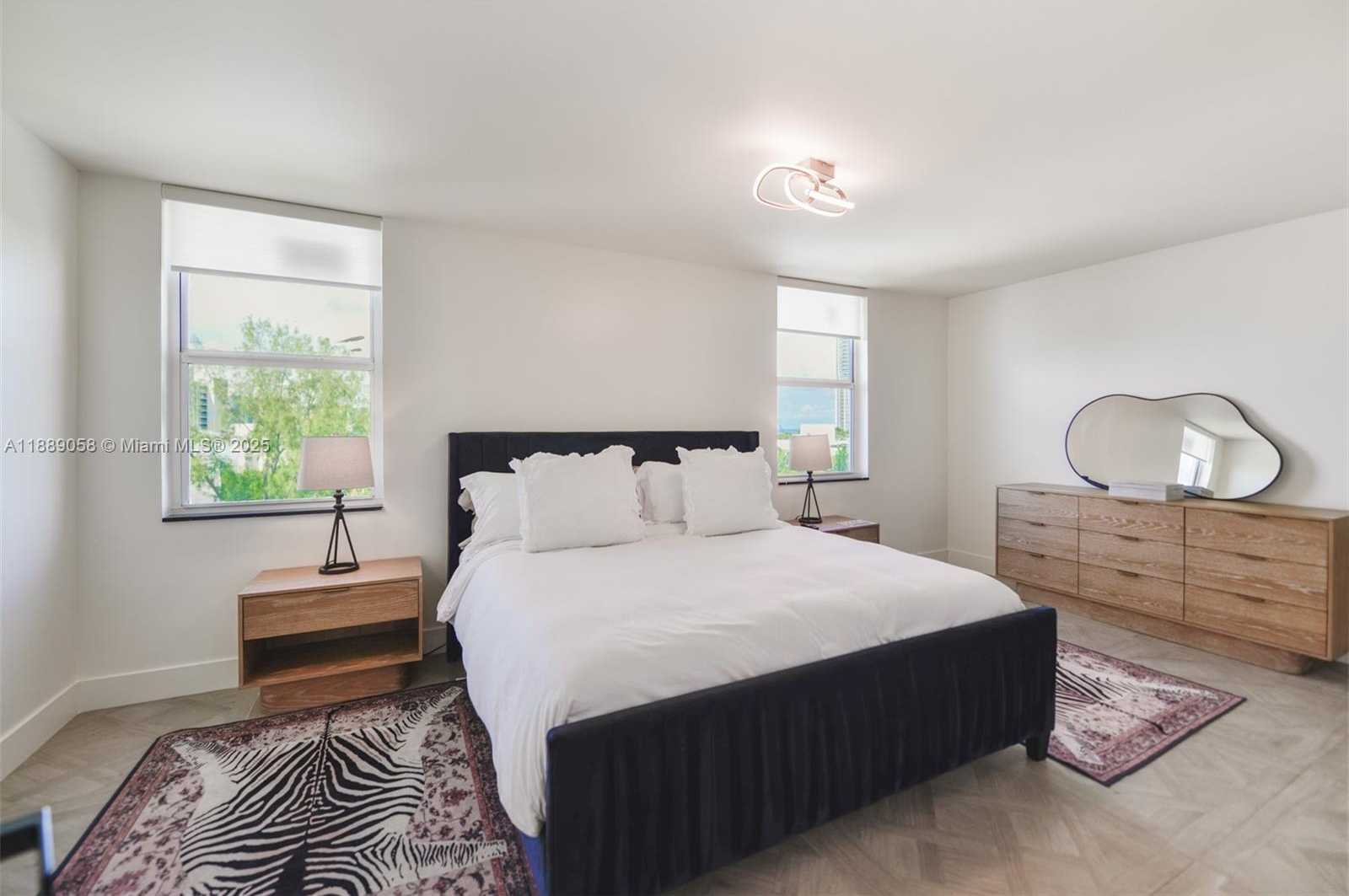 Small Image of 17800 ATLANTIC BLVD #PH14, Sunny Isles Beach Number 17