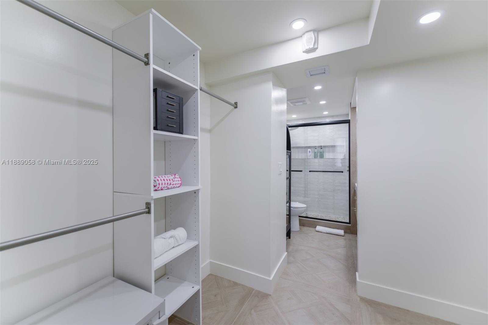 Small Image of 17800 ATLANTIC BLVD #PH14, Sunny Isles Beach Number 21