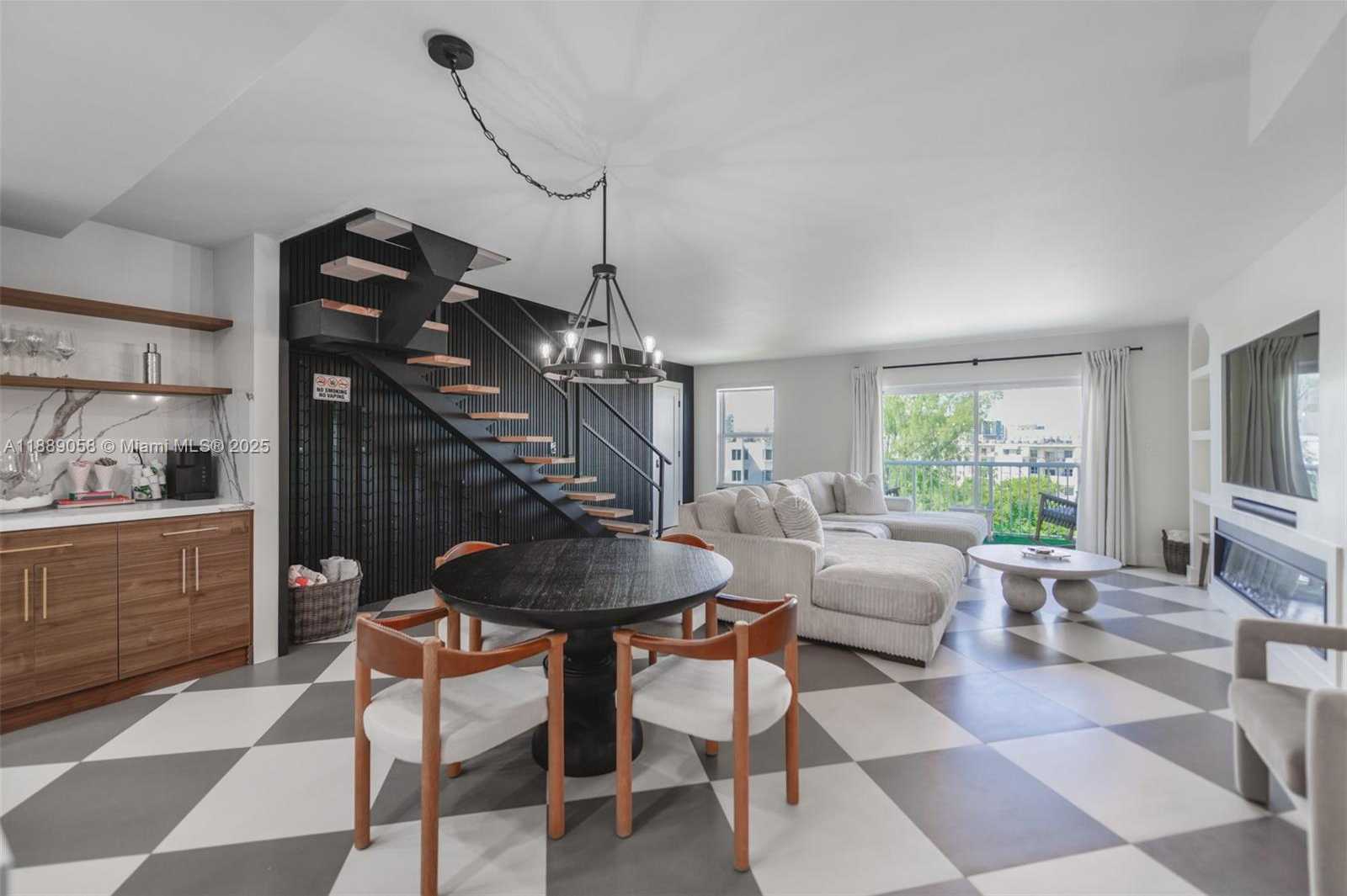 Small Image of 17800 ATLANTIC BLVD #PH14, Sunny Isles Beach Number 3