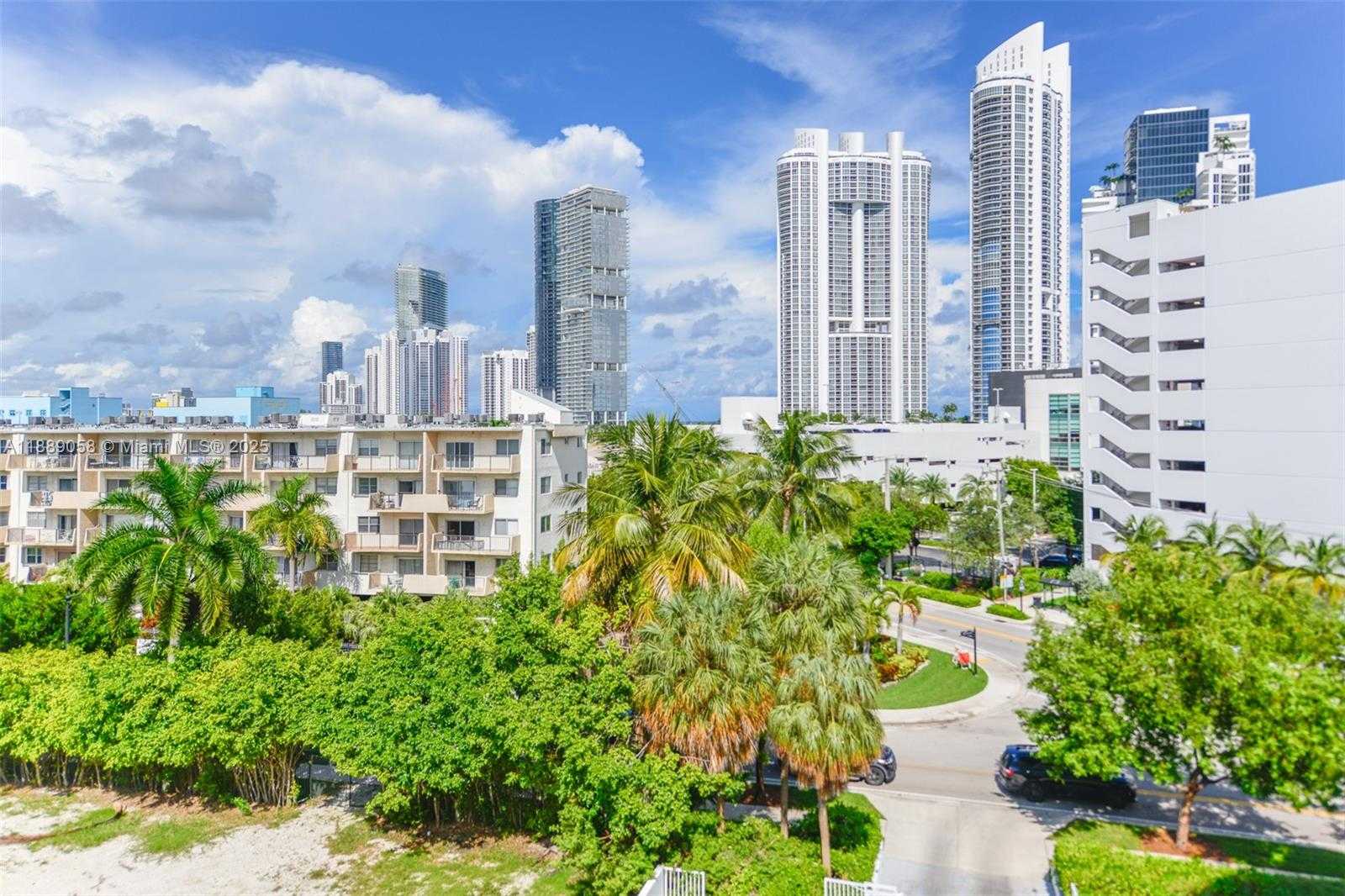 Small Image of 17800 ATLANTIC BLVD #PH14, Sunny Isles Beach Number 32