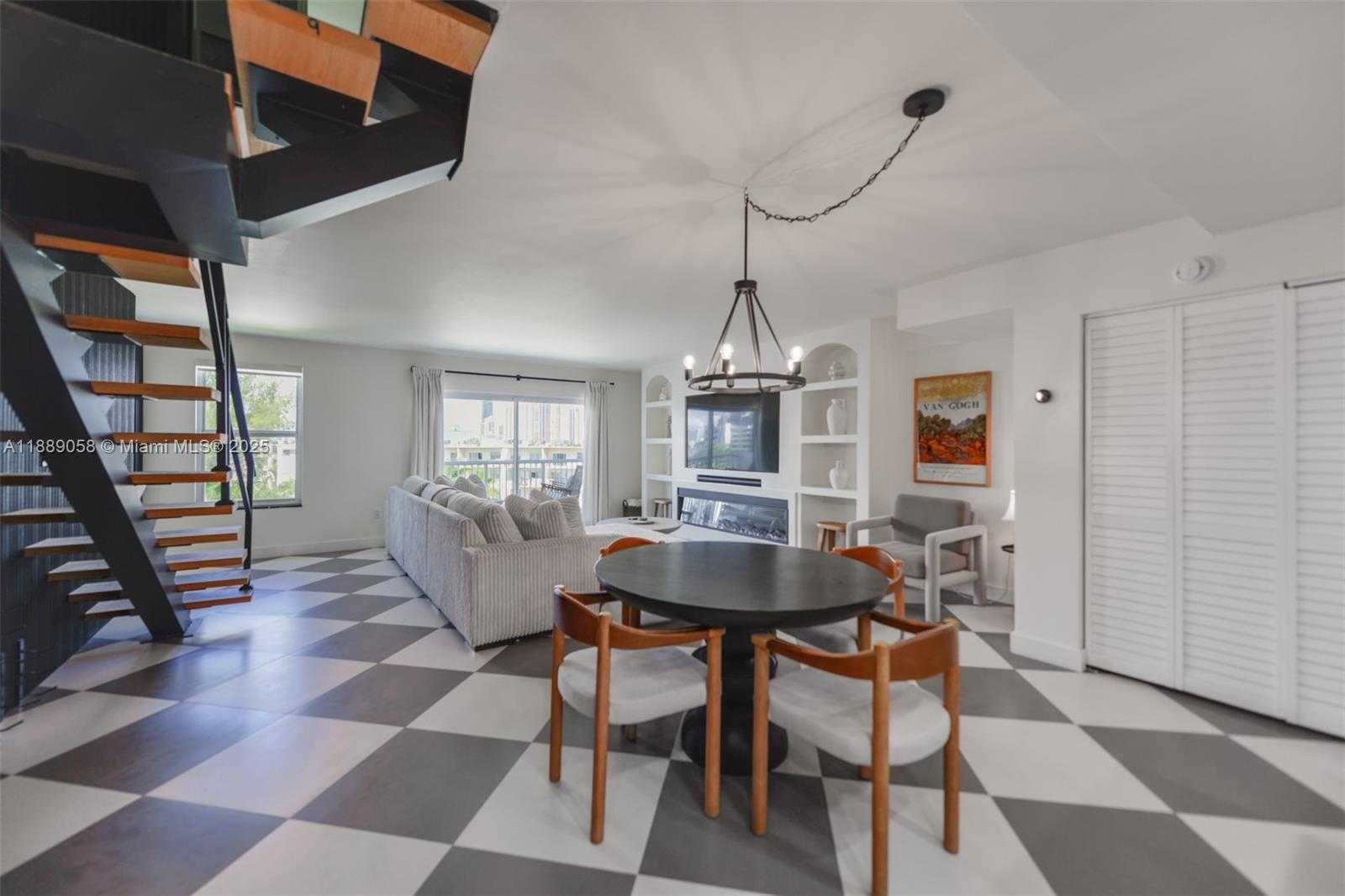 Small Image of 17800 ATLANTIC BLVD #PH14, Sunny Isles Beach Number 4