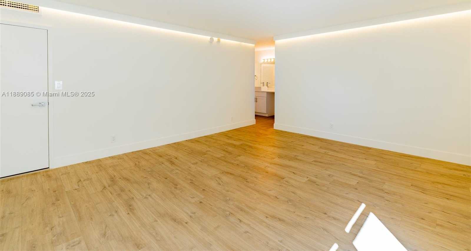 Small Image of 2030 SOUTH OCEAN DR #1127, Hallandale Beach Number 15