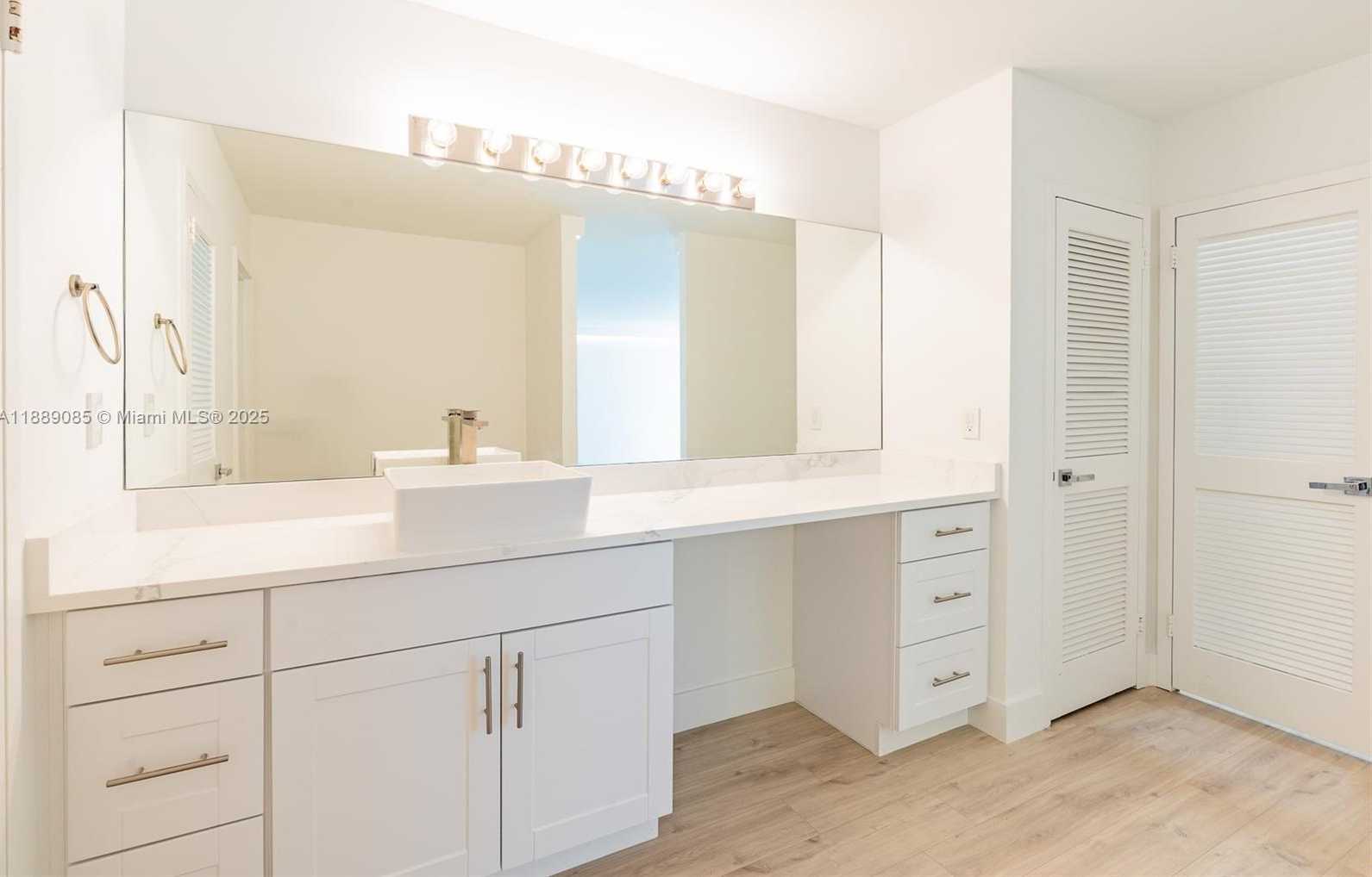 Small Image of 2030 SOUTH OCEAN DR #1127, Hallandale Beach Number 16