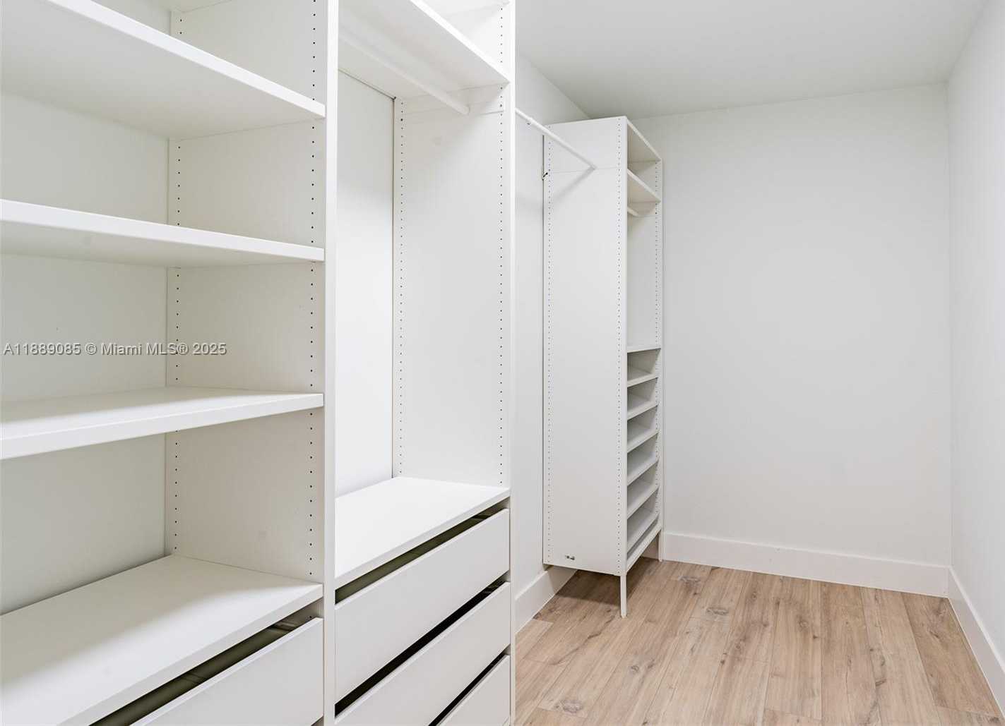 Small Image of 2030 SOUTH OCEAN DR #1127, Hallandale Beach Number 18
