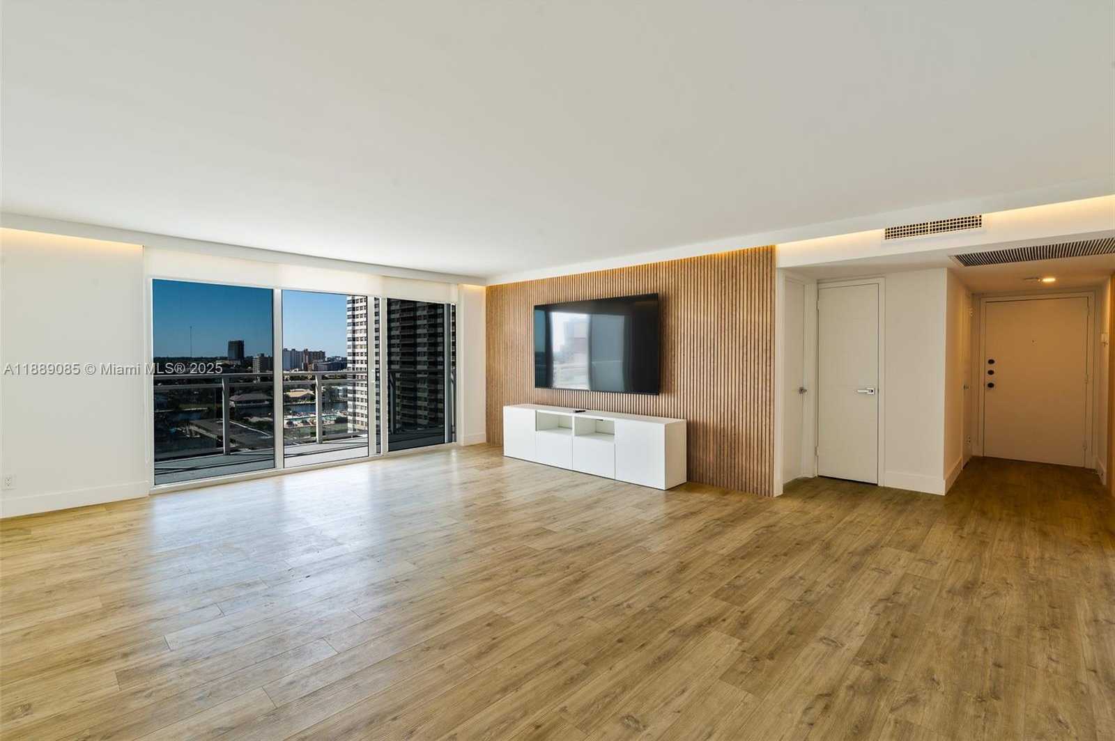 Small Image of 2030 SOUTH OCEAN DR #1127, Hallandale Beach Number 4