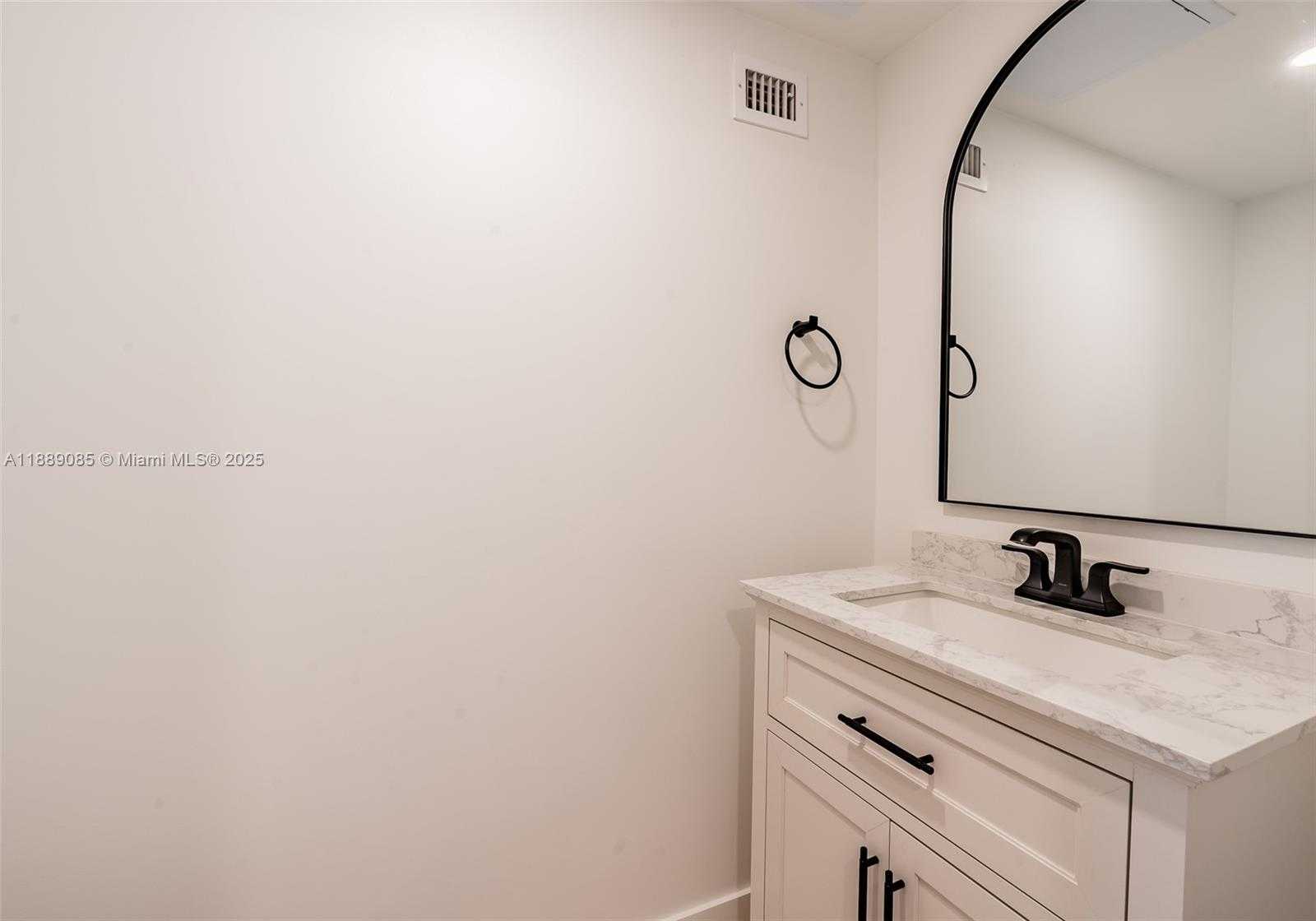 Small Image of 2030 SOUTH OCEAN DR #1127, Hallandale Beach Number 9