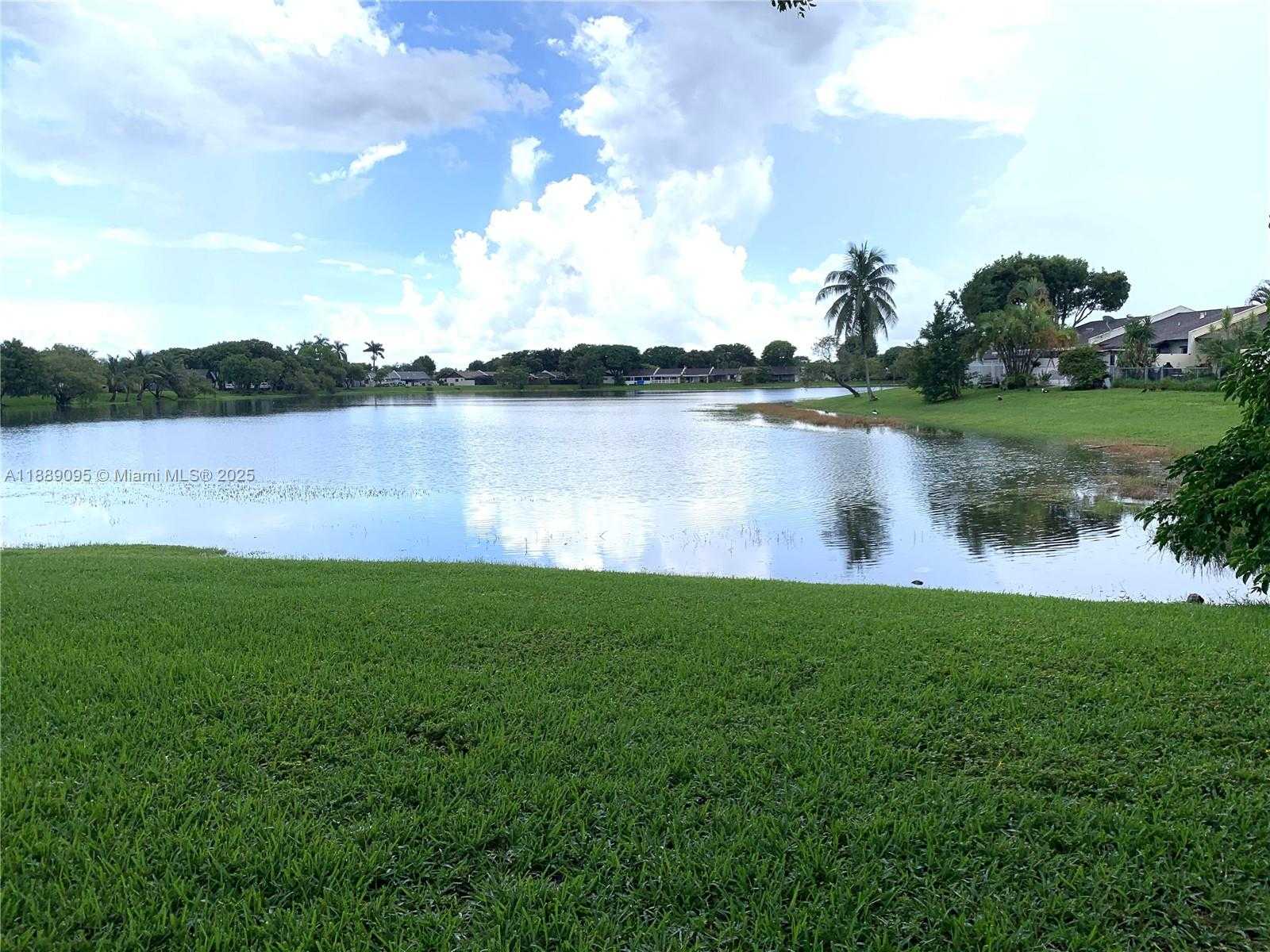 Small Image of 4904 SOUTH WEST 139TH CT, Miami Number 17