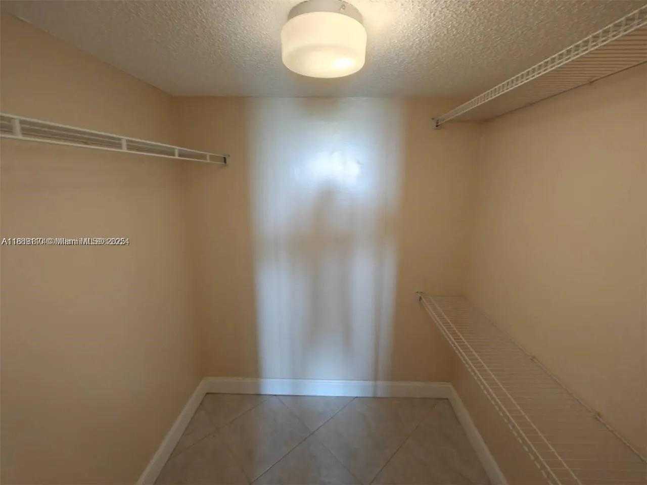 Small Image of 3701 NORTH COUNTRY CLUB DR #705, Aventura Number 8