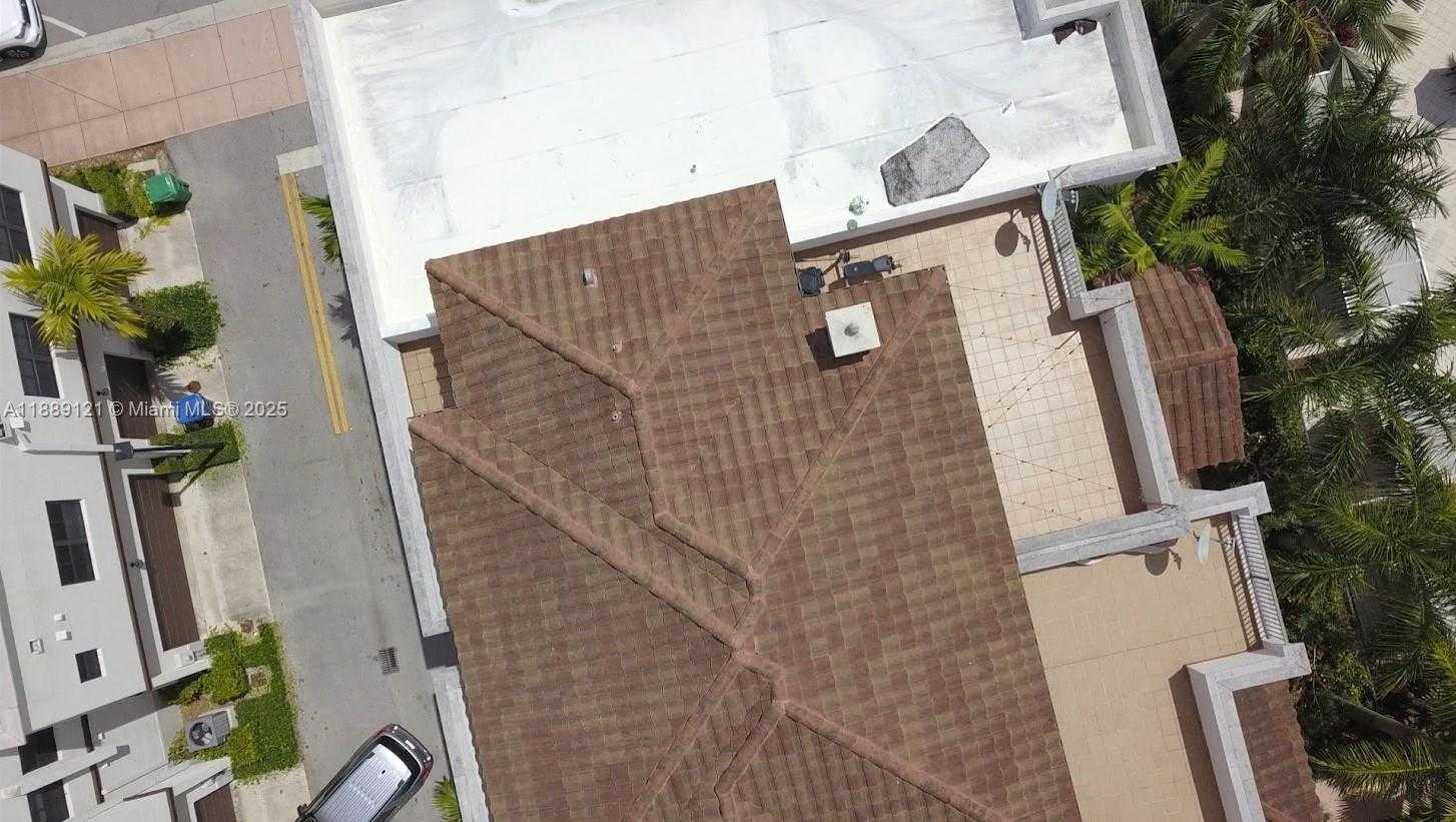 Small Image of 5244 NORTH WEST 83RD CT #5244, Doral Number 14