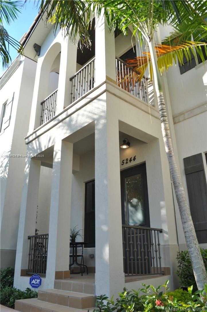 Small Image of 5244 NORTH WEST 83RD CT #5244, Doral Number 4