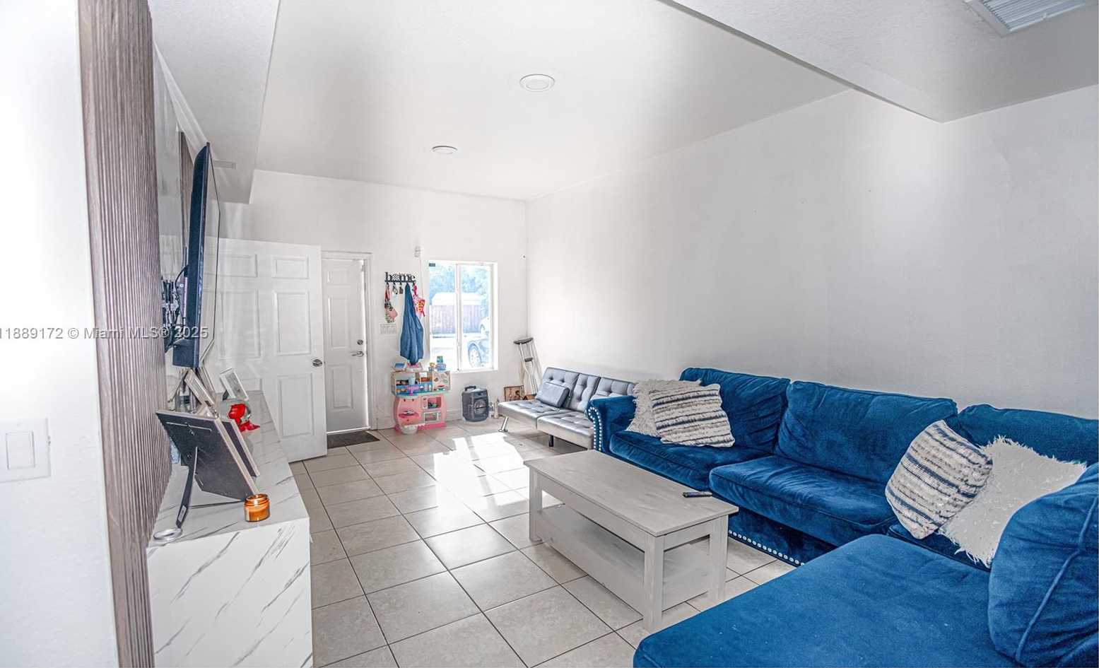 Small Image of 18272 SOUTH WEST 108TH PATH, Miami Number 5