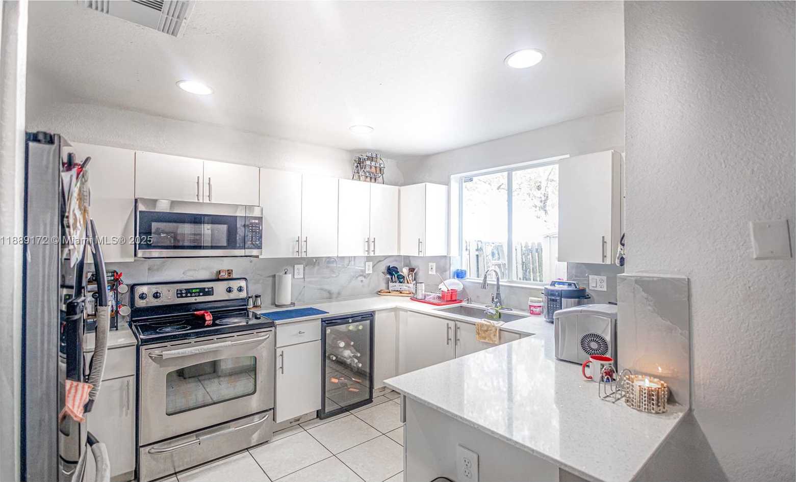 Small Image of 18272 SOUTH WEST 108TH PATH, Miami Number 6