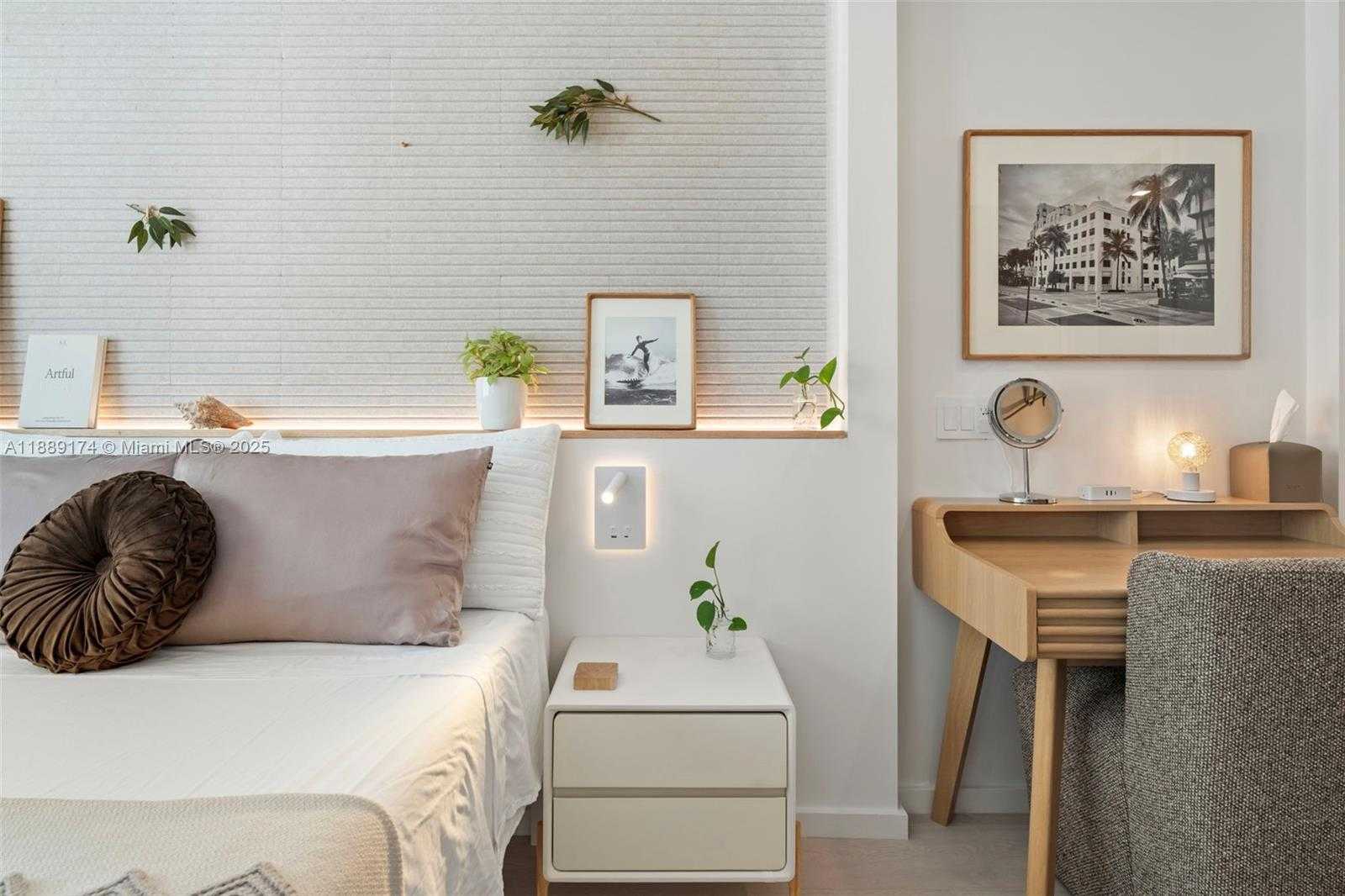 Small Image of 1390 OCEAN DR #202, Miami Beach Number 24