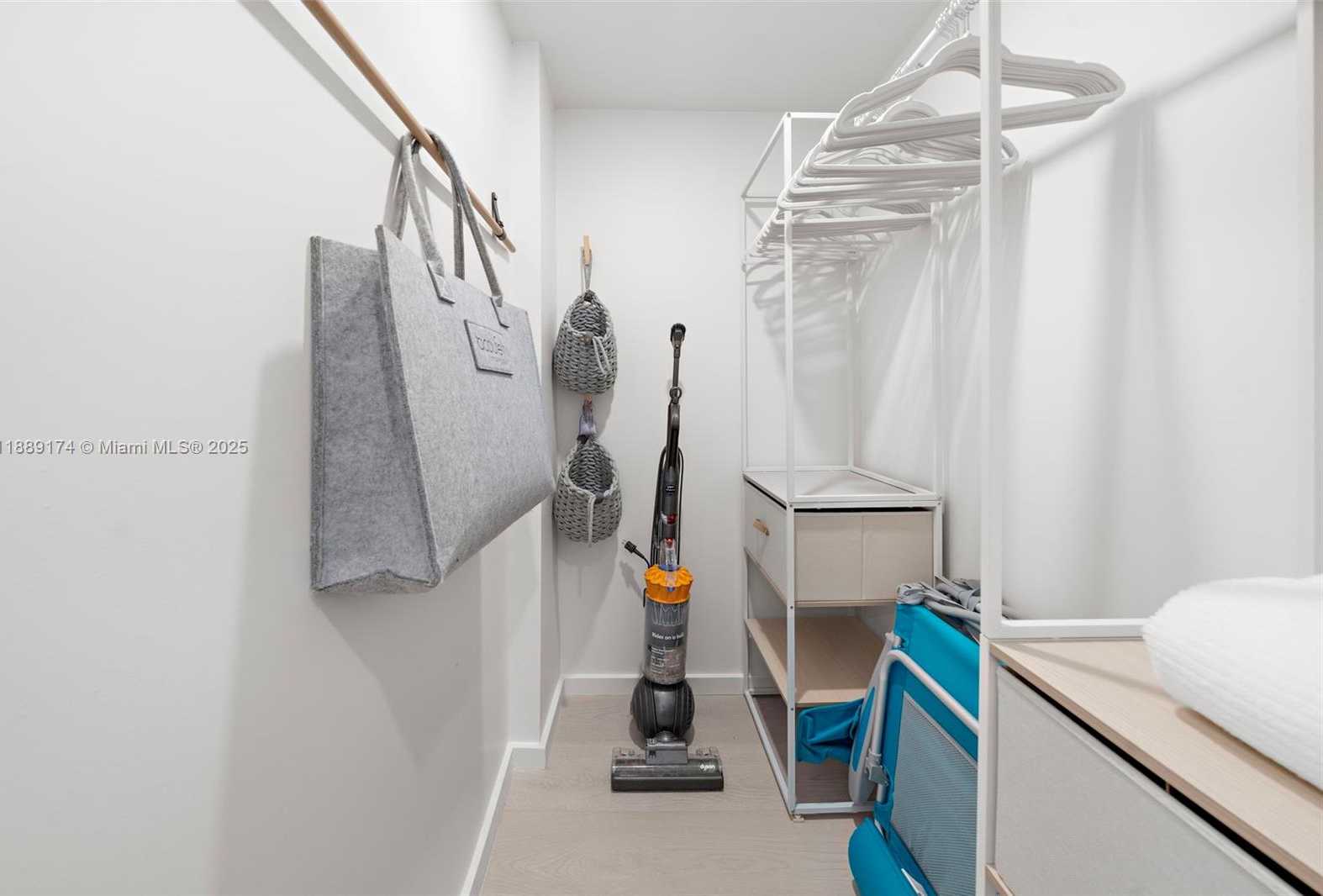 Small Image of 1390 OCEAN DR #202, Miami Beach Number 34