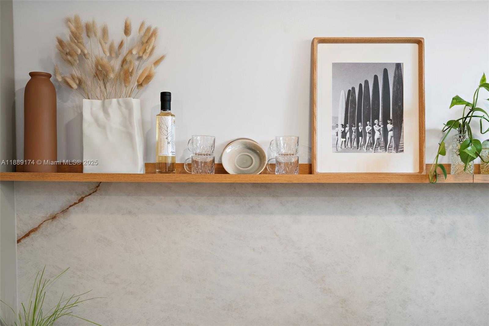 Small Image of 1390 OCEAN DR #202, Miami Beach Number 36