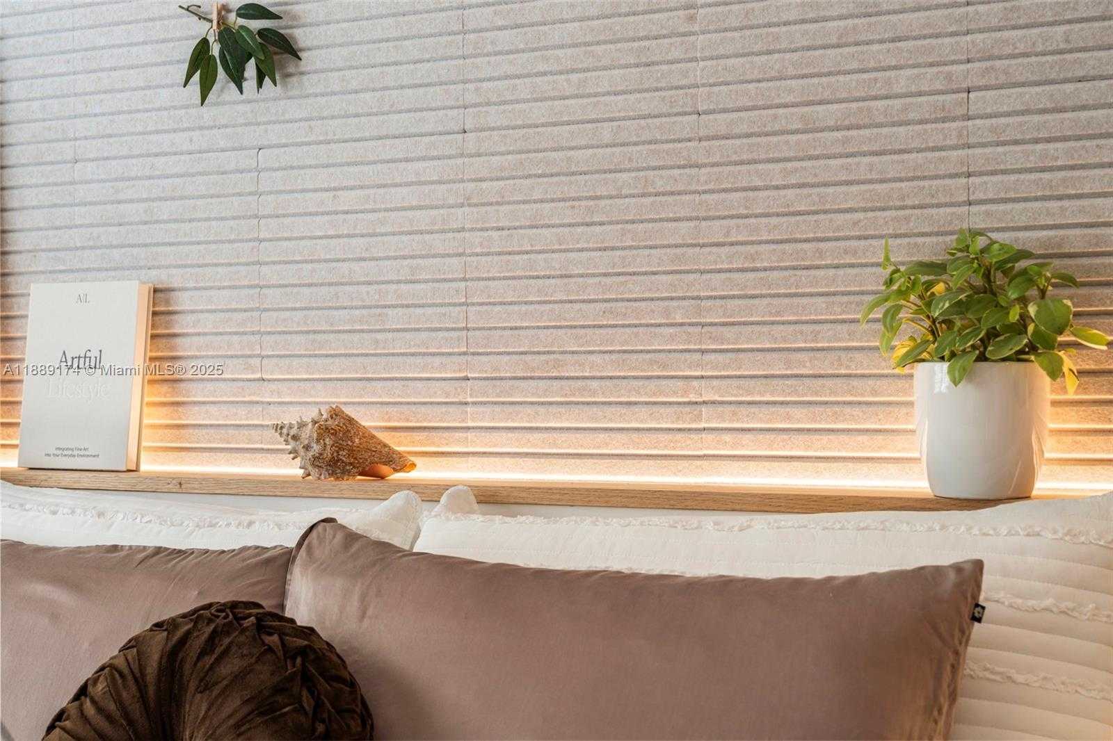 Small Image of 1390 OCEAN DR #202, Miami Beach Number 45