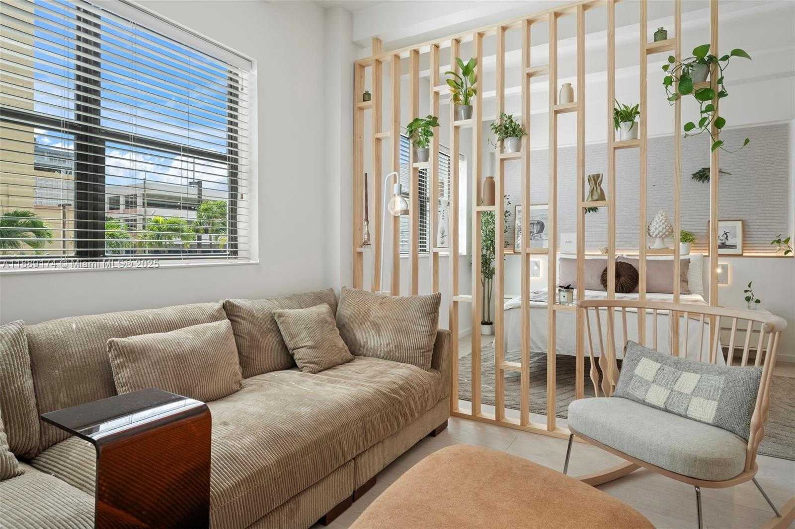 Small Image of 1390 OCEAN DR #202, Miami Beach Number 5