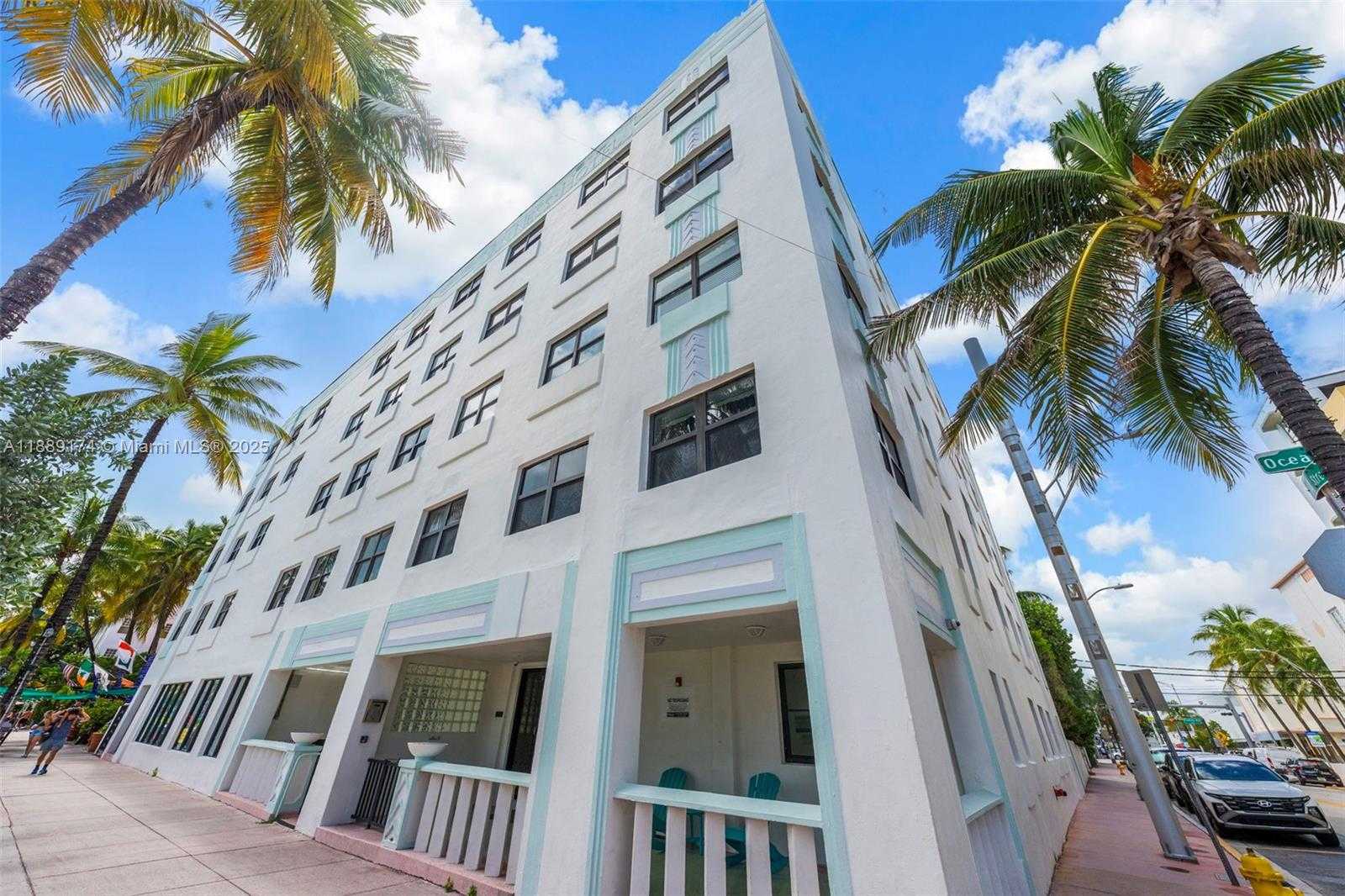 Small Image of 1390 OCEAN DR #202, Miami Beach Number 50