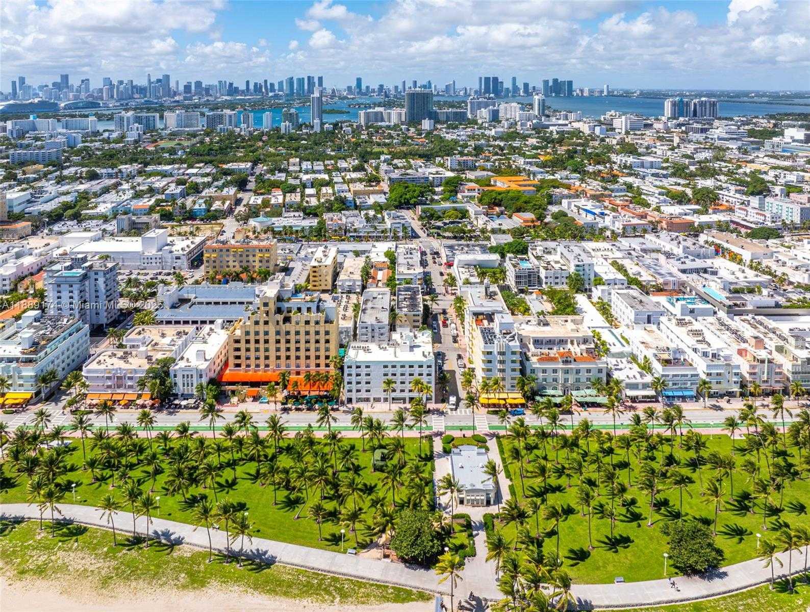 Small Image of 1390 OCEAN DR #202, Miami Beach Number 53