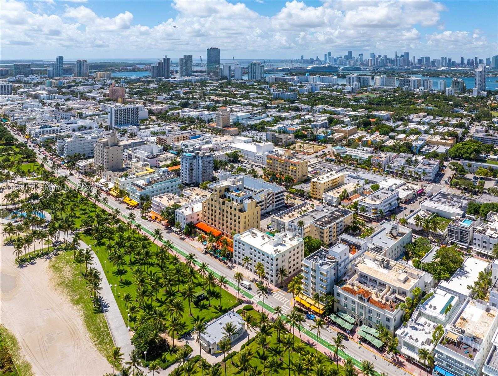 Small Image of 1390 OCEAN DR #202, Miami Beach Number 55