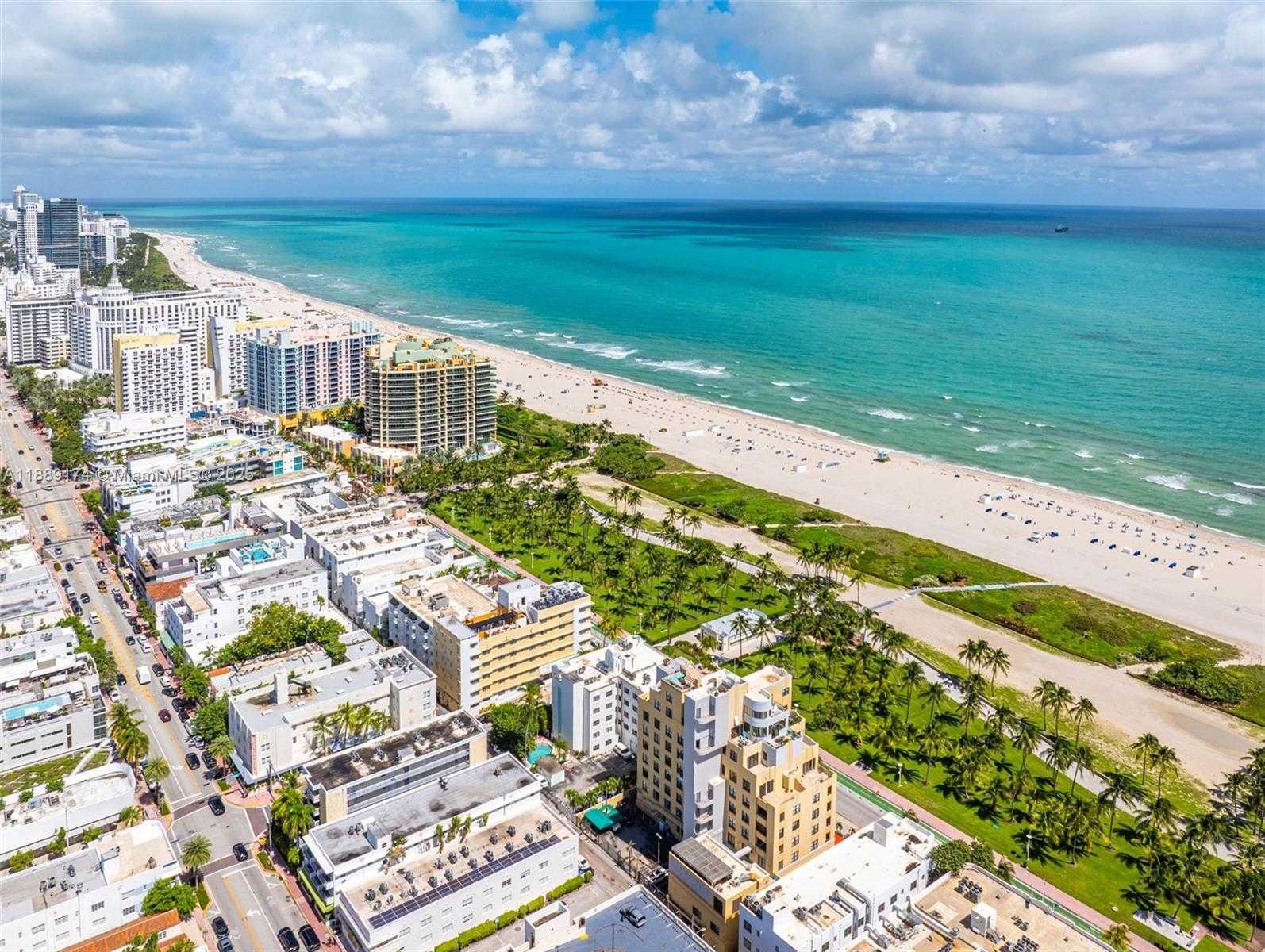 Small Image of 1390 OCEAN DR #202, Miami Beach Number 60