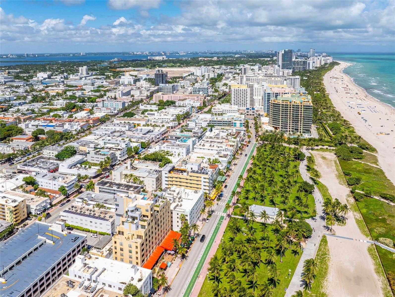 Small Image of 1390 OCEAN DR #202, Miami Beach Number 63