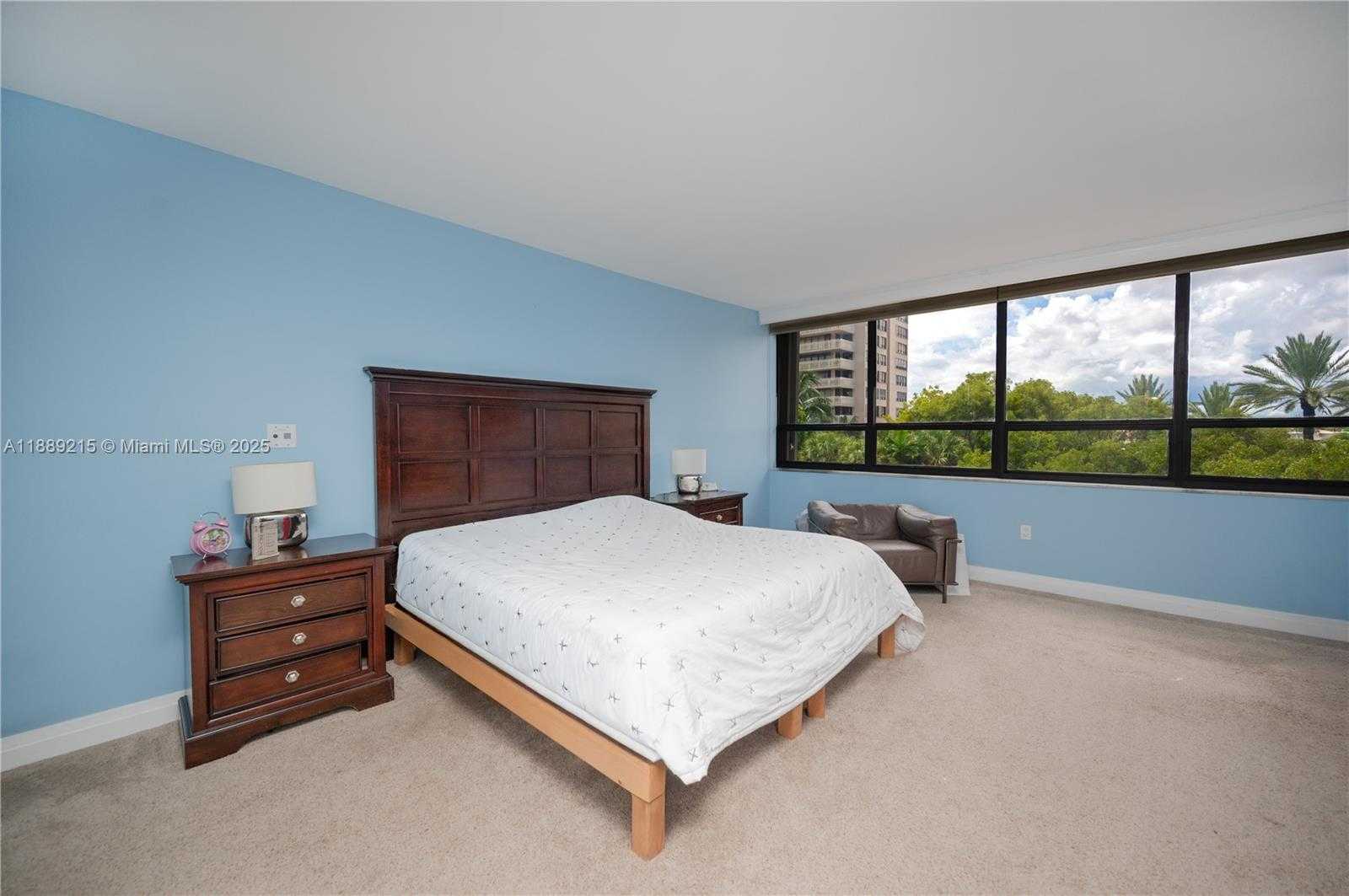 Small Image of 3 GROVE ISLE DR #C308, Miami Number 12