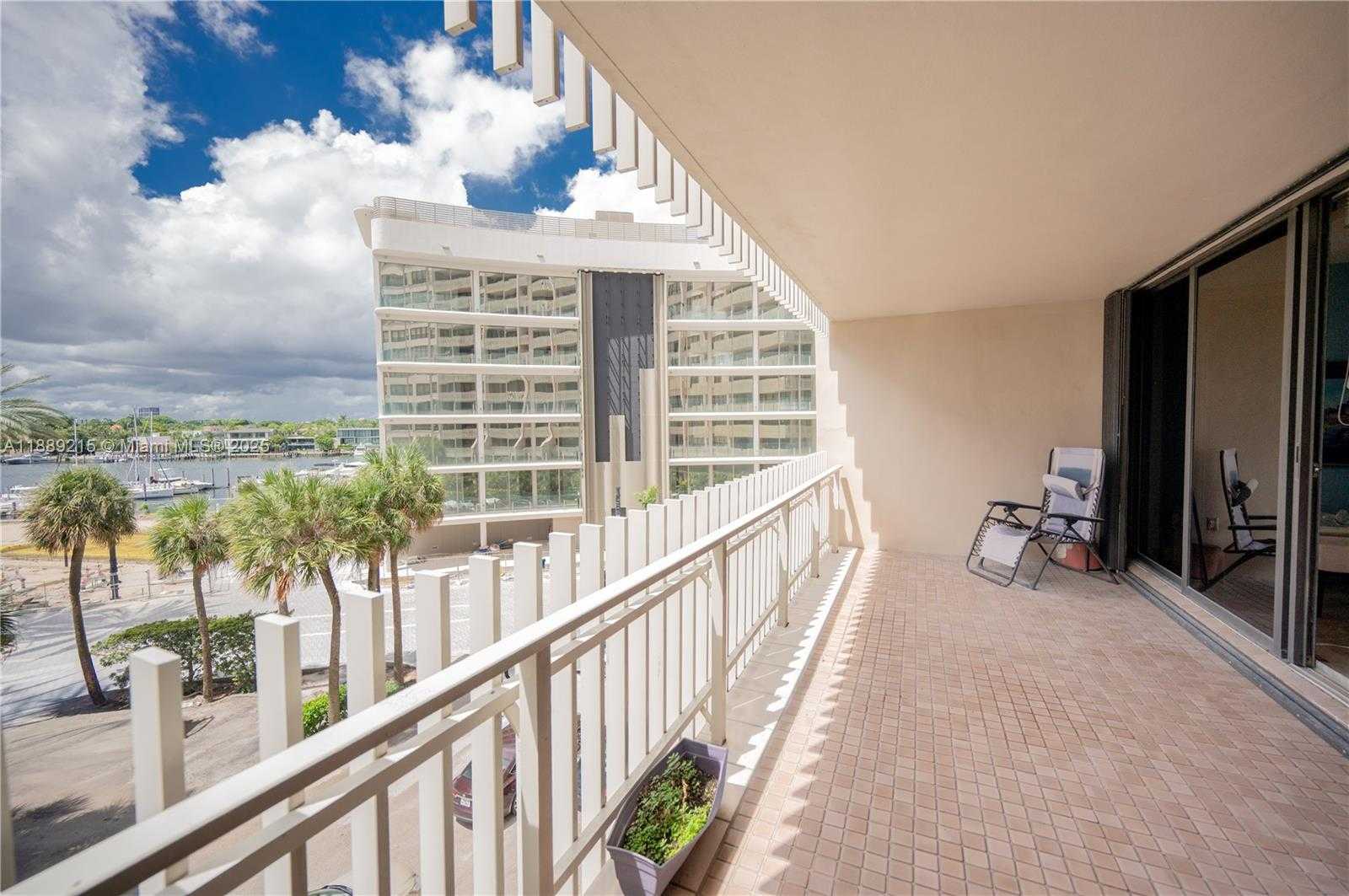 Small Image of 3 GROVE ISLE DR #C308, Miami Number 15