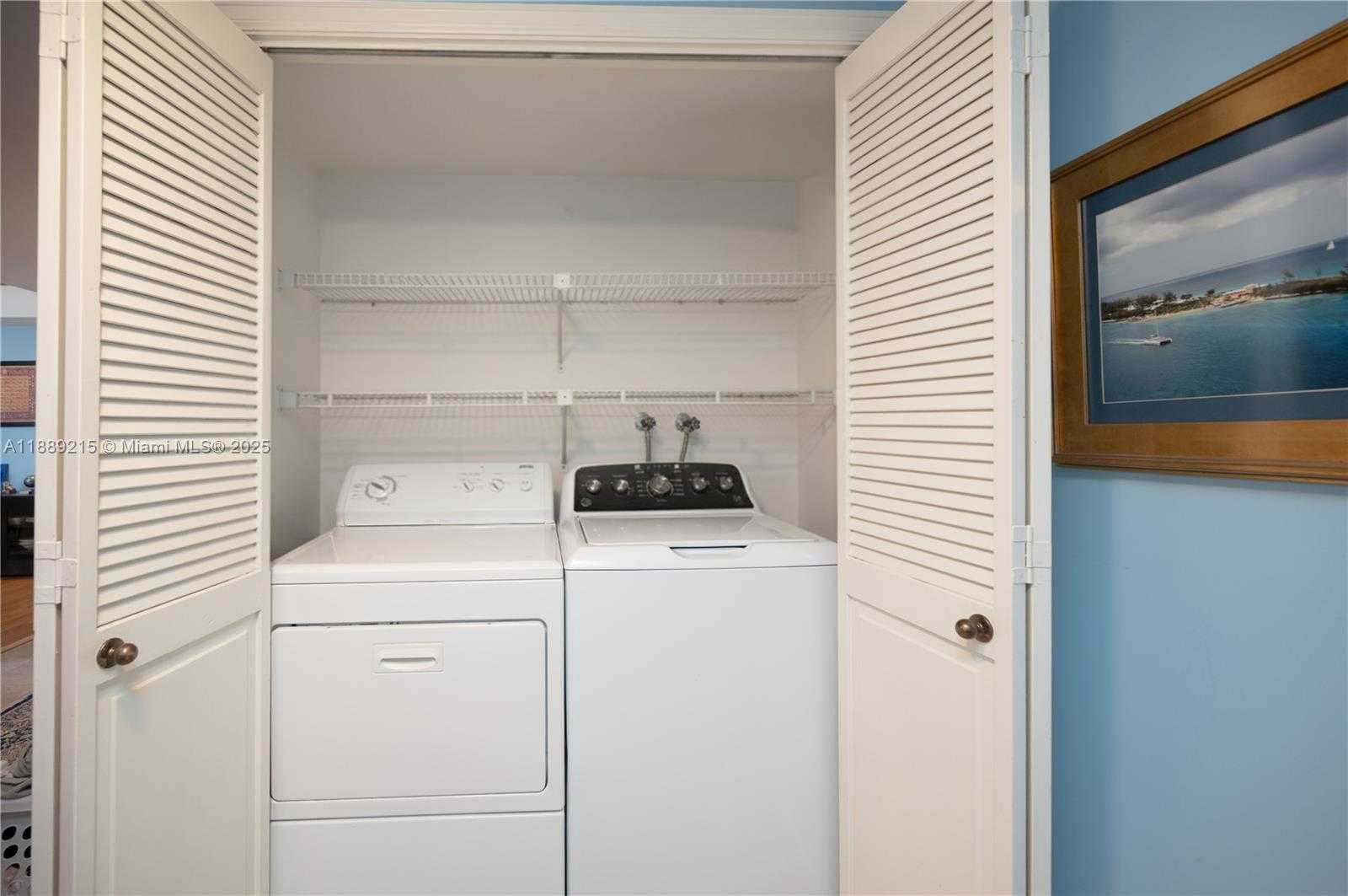 Small Image of 3 GROVE ISLE DR #C308, Miami Number 21