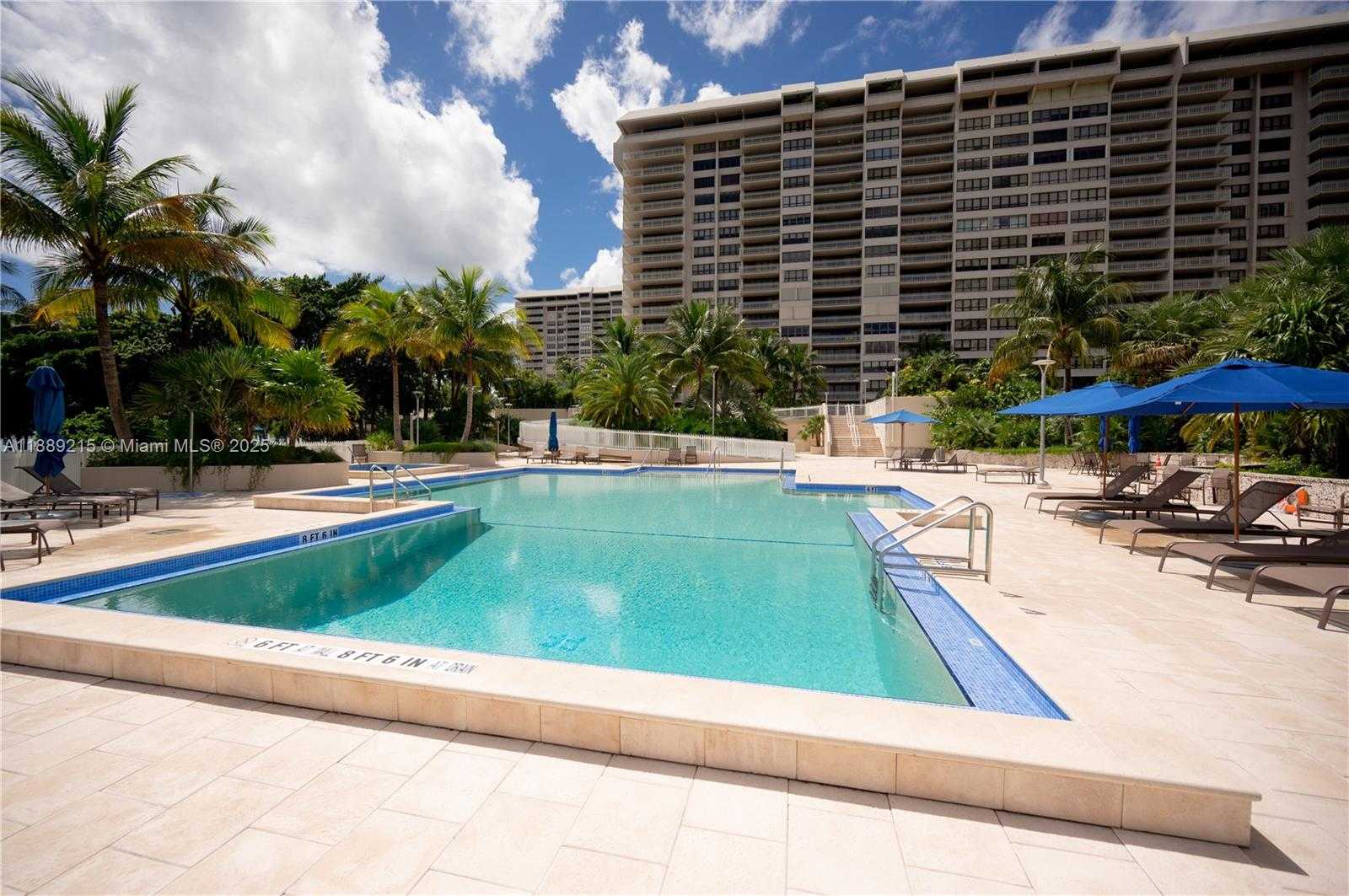 Small Image of 3 GROVE ISLE DR #C308, Miami Number 26
