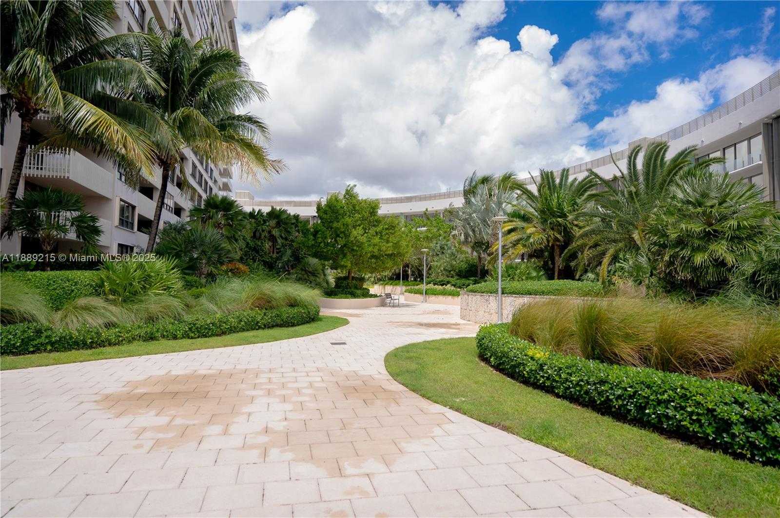 Small Image of 3 GROVE ISLE DR #C308, Miami Number 27