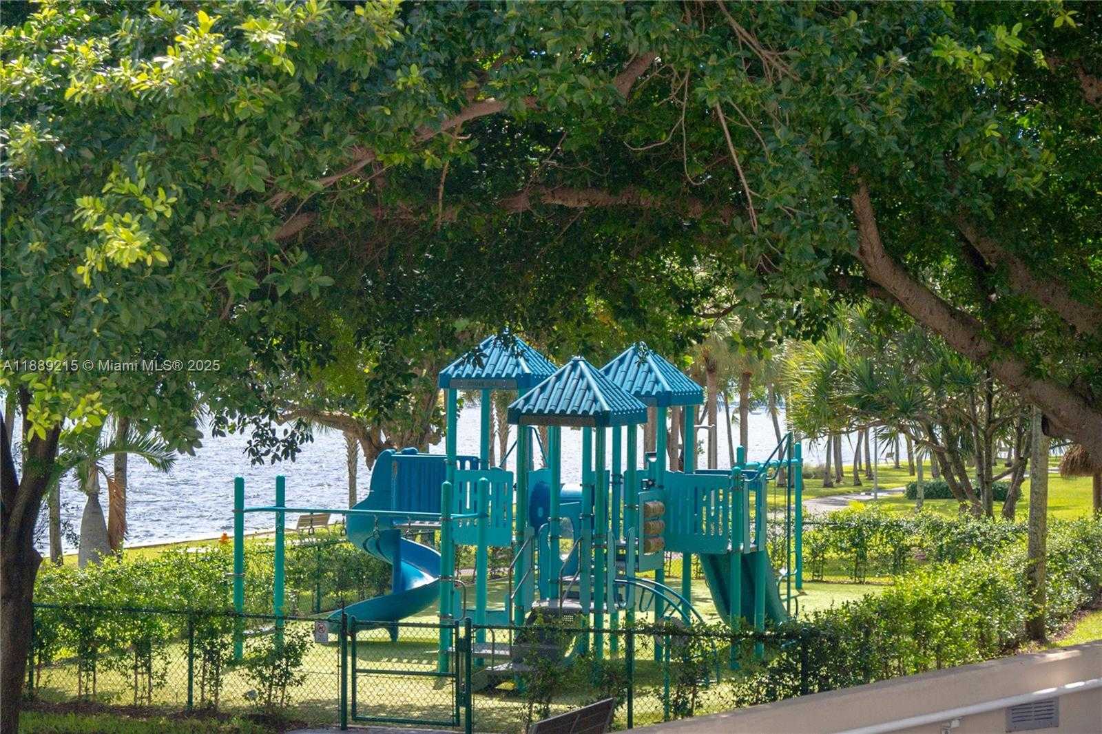 Small Image of 3 GROVE ISLE DR #C308, Miami Number 34