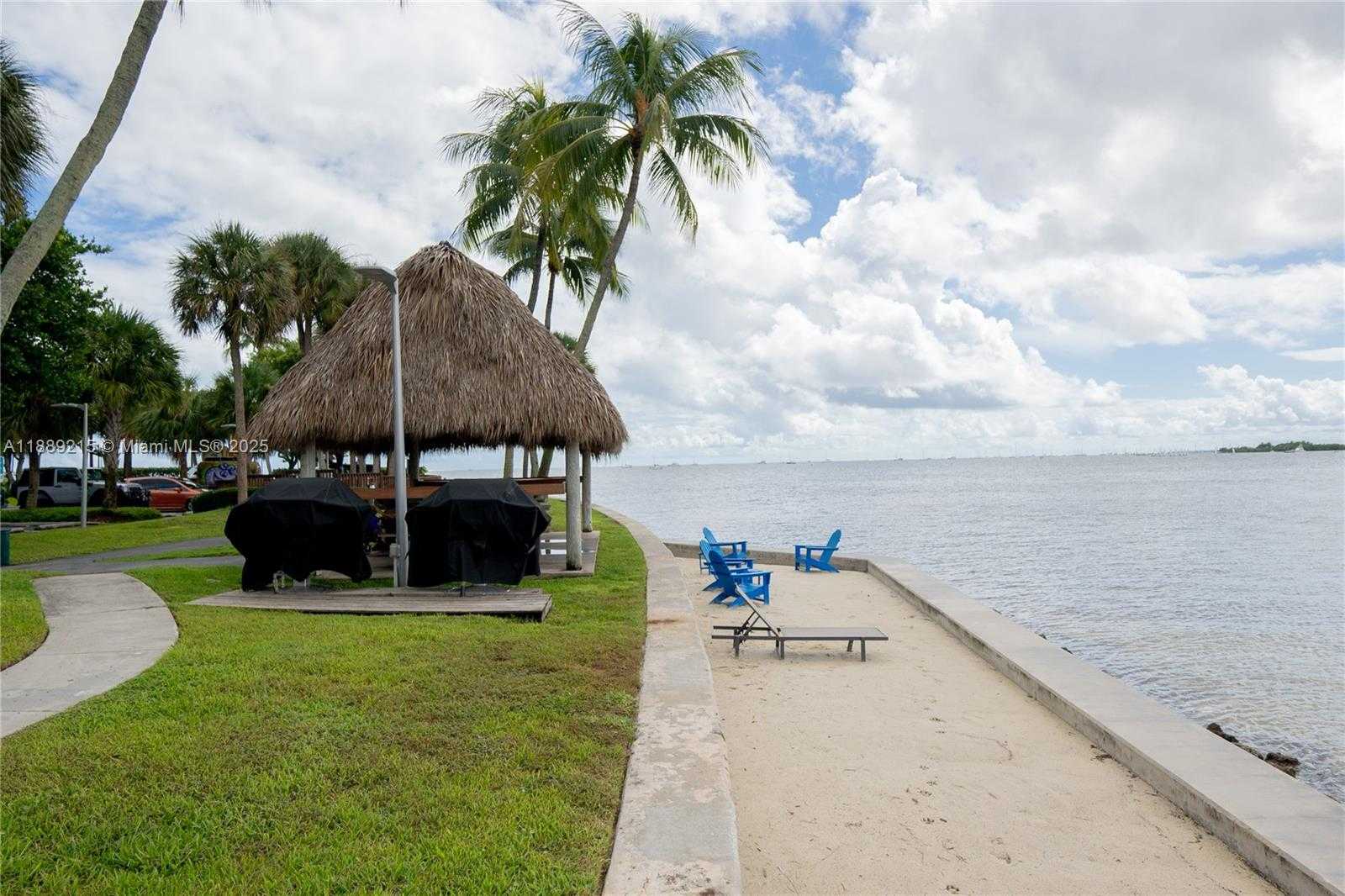 Small Image of 3 GROVE ISLE DR #C308, Miami Number 50