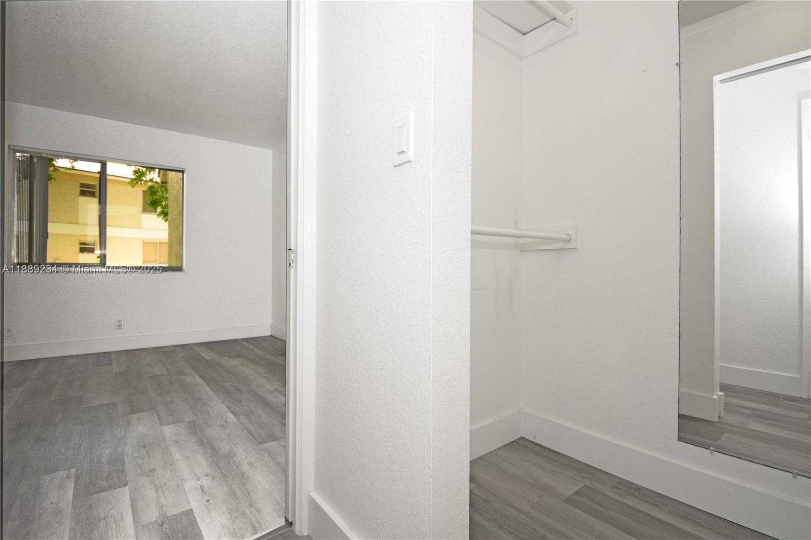 Small Image of 301 GARDENS DR #102, Pompano Beach Number 11
